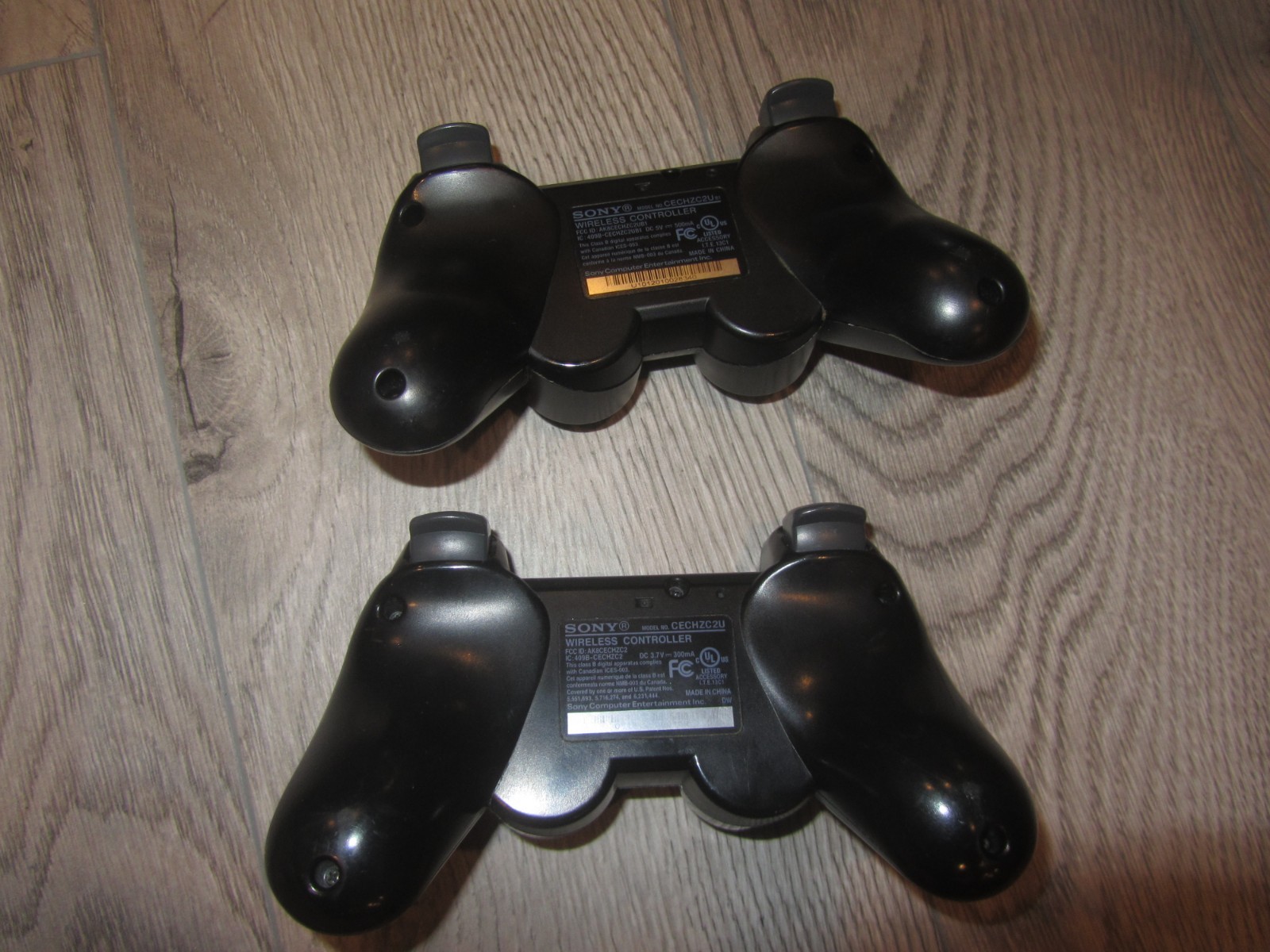Sony PlayStation 3 PS3 CECHA01 60GB Black Console 2 Controllers Tested