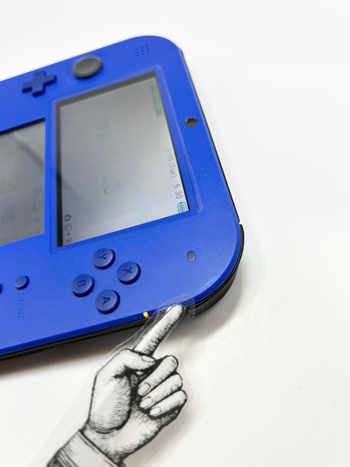 Nintendo 2DS Handheld Game Console FTR-001 Electric Blue – With charger