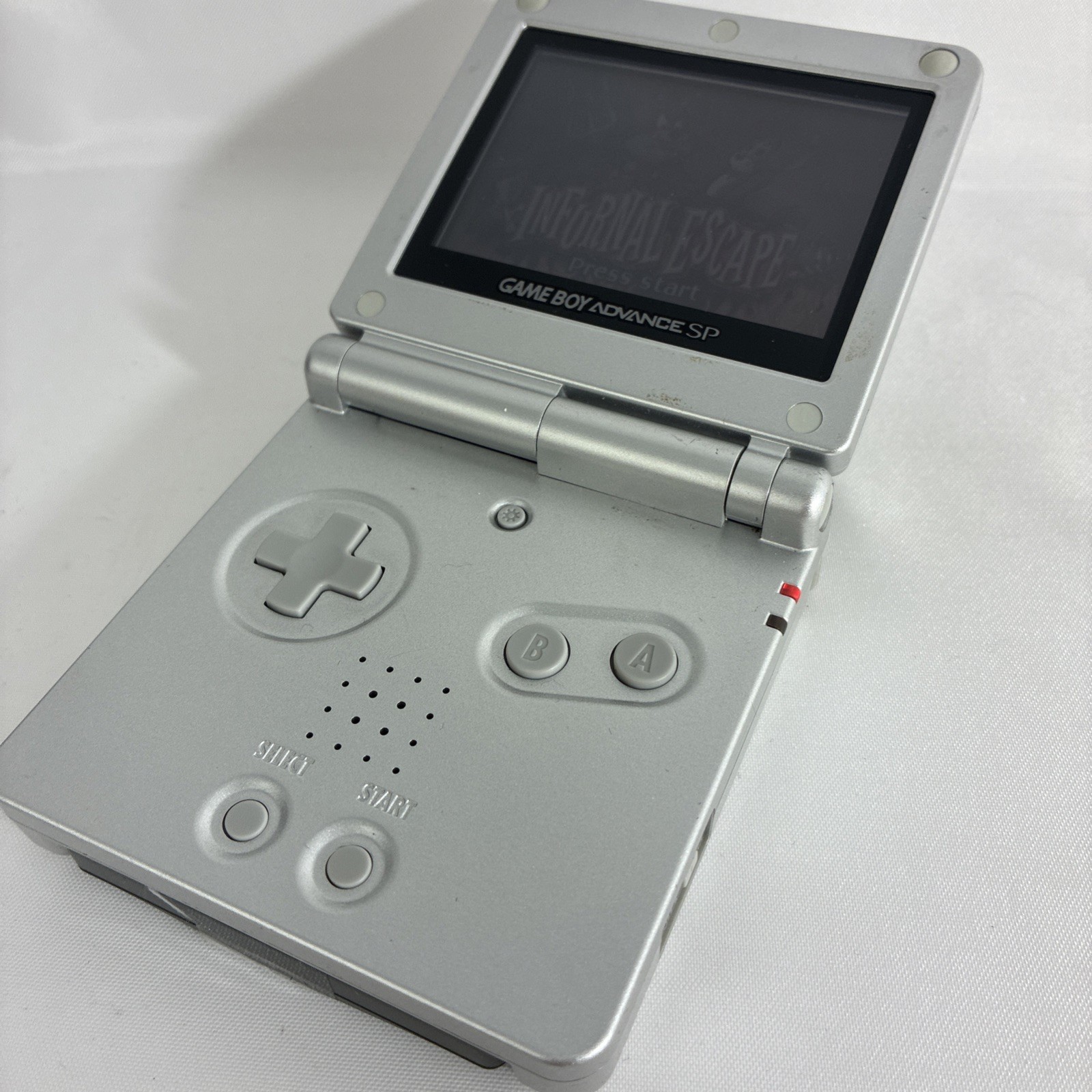 Nintendo Game Boy Advance SP Platinum Silver Handheld Console AGS-001 GBA