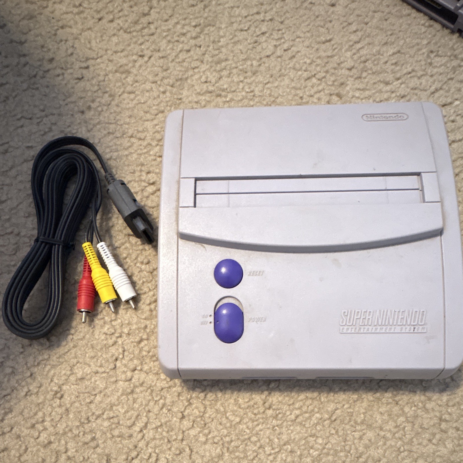 Nintendo Super Nintendo Entertainment System SNES Gray Home Console w/ AV Cable