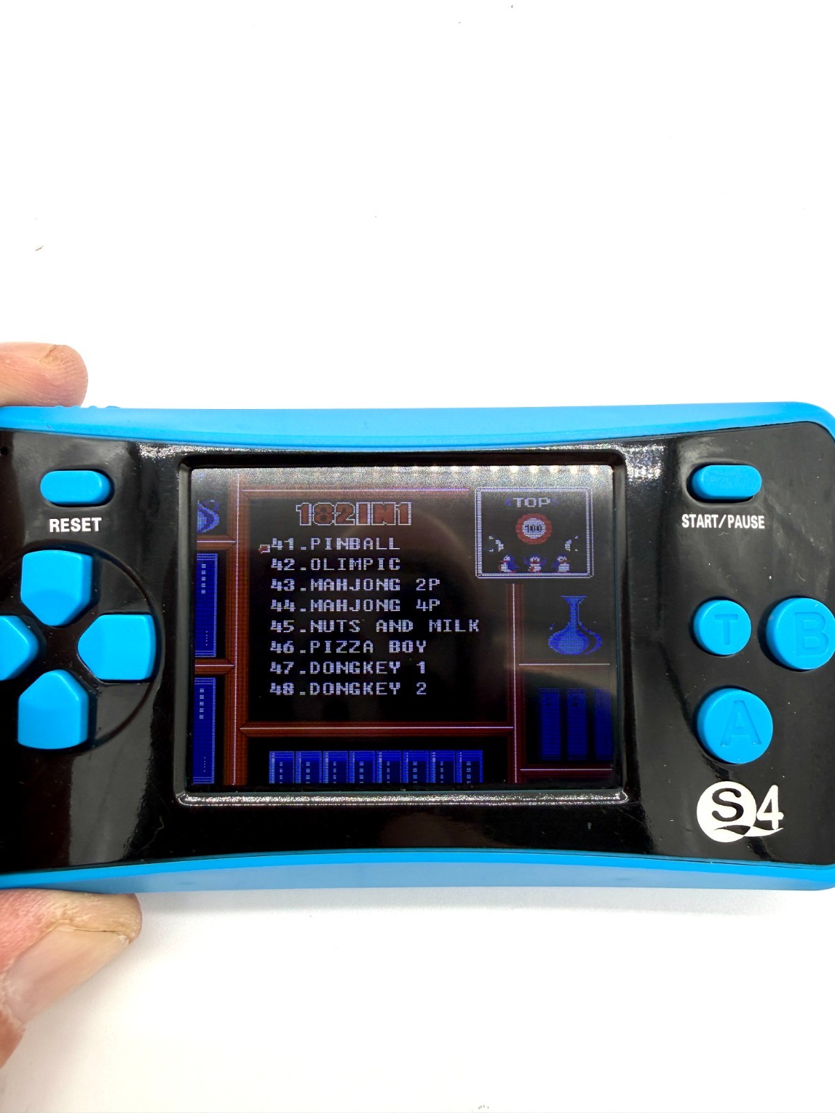 Handheld Game Console 182 Built-in Classic 8-Bit Games 2.5″ LCD Screen