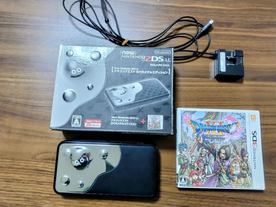 Nintendo 2DS LL Console System Dragon Quest Hagure Metal Edition Game Soft F/S