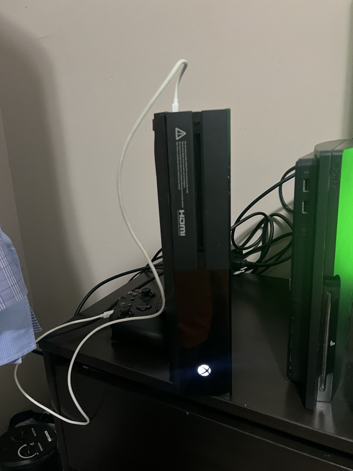 Microsoft Xbox One 500GB Console Gaming System w Cords & 3 Black Controller 1540