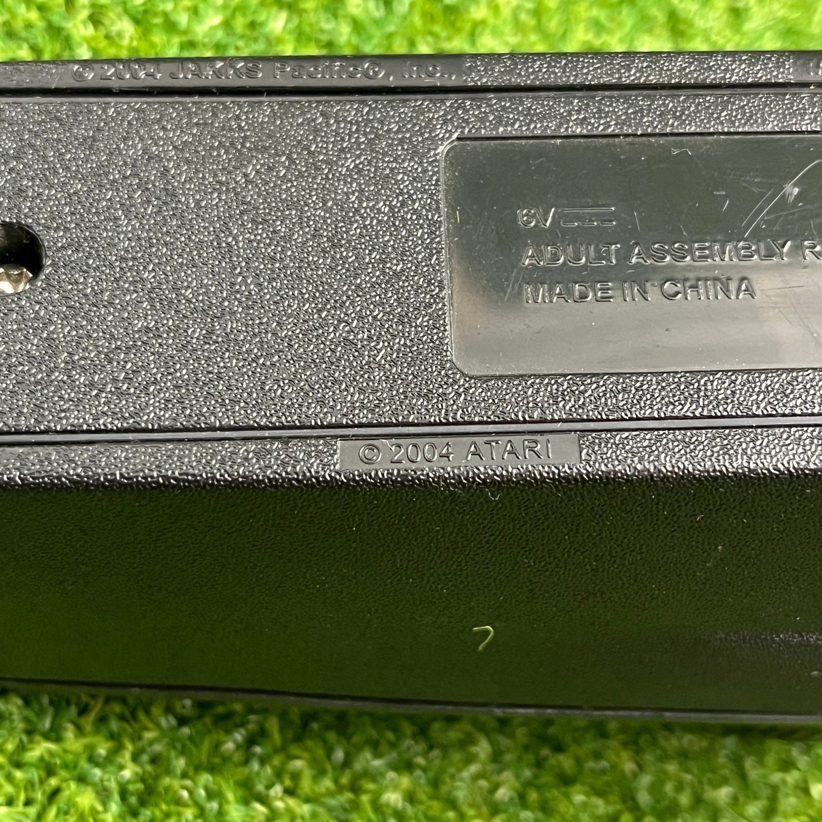 2004 Jakks Pacific Atari Paddle Plug and Play TV Game