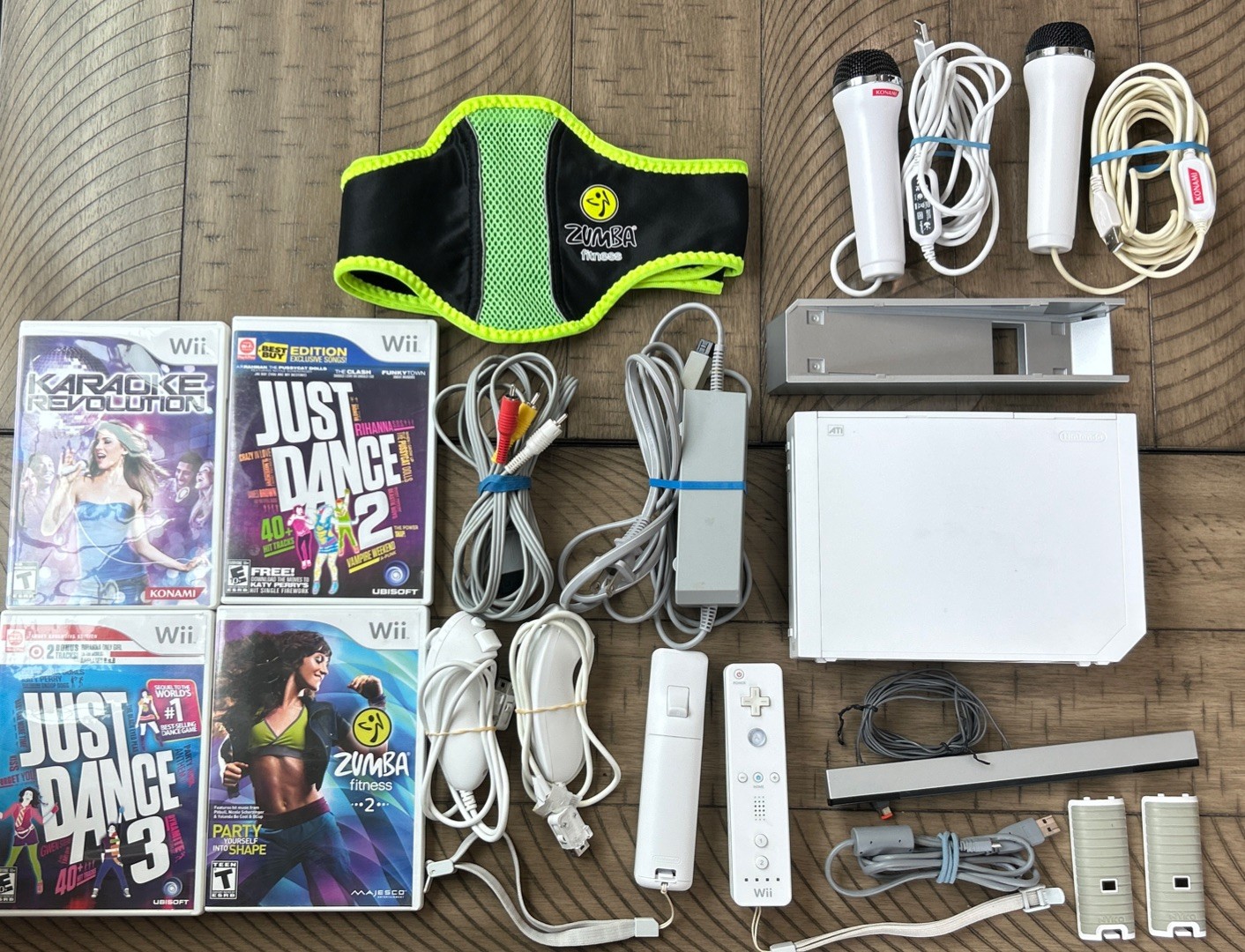 Nintendo Wii Video Game System RVL-001 Console Bundle With Games Tested
