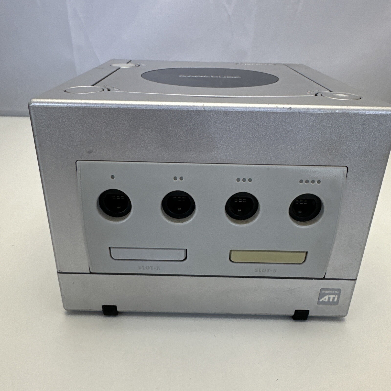 Nintendo GameCube Console + Controller + Accessory NTSC-U/C (US/Canada) DOL-001