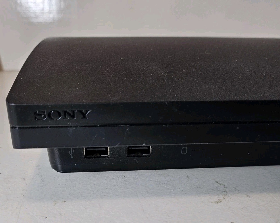 Sony PS3 3 Console CECH-3001B +Remote+ New Game Controller+Cables+3Games