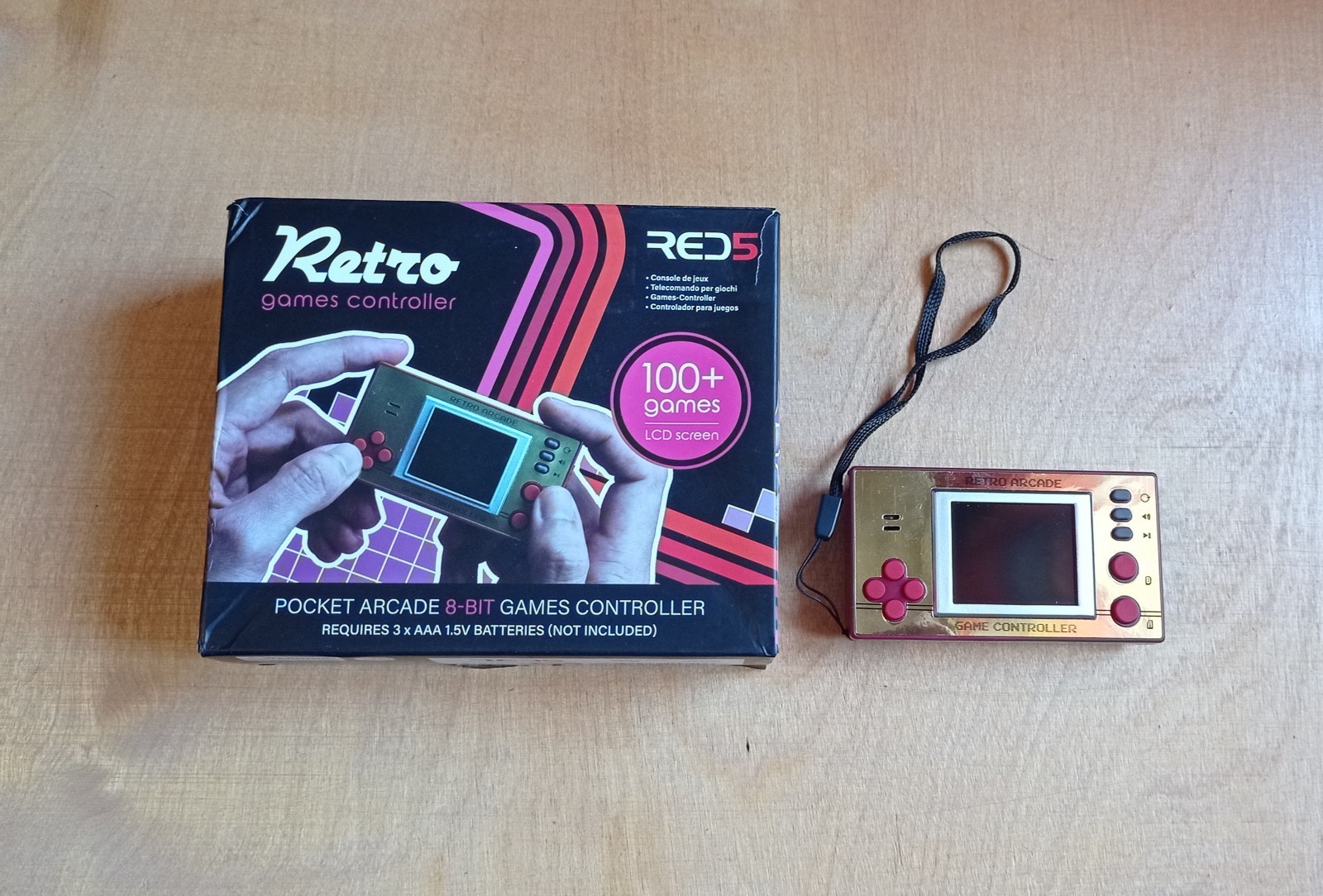 Retro 8-Bit Handheld Console RED5 150 Games Color Screen
