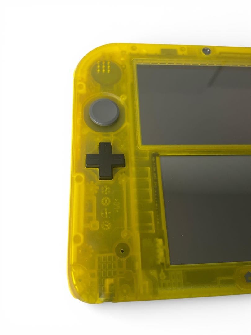 Nintendo 2DS Pikachu Limited Pack Clear Yellow