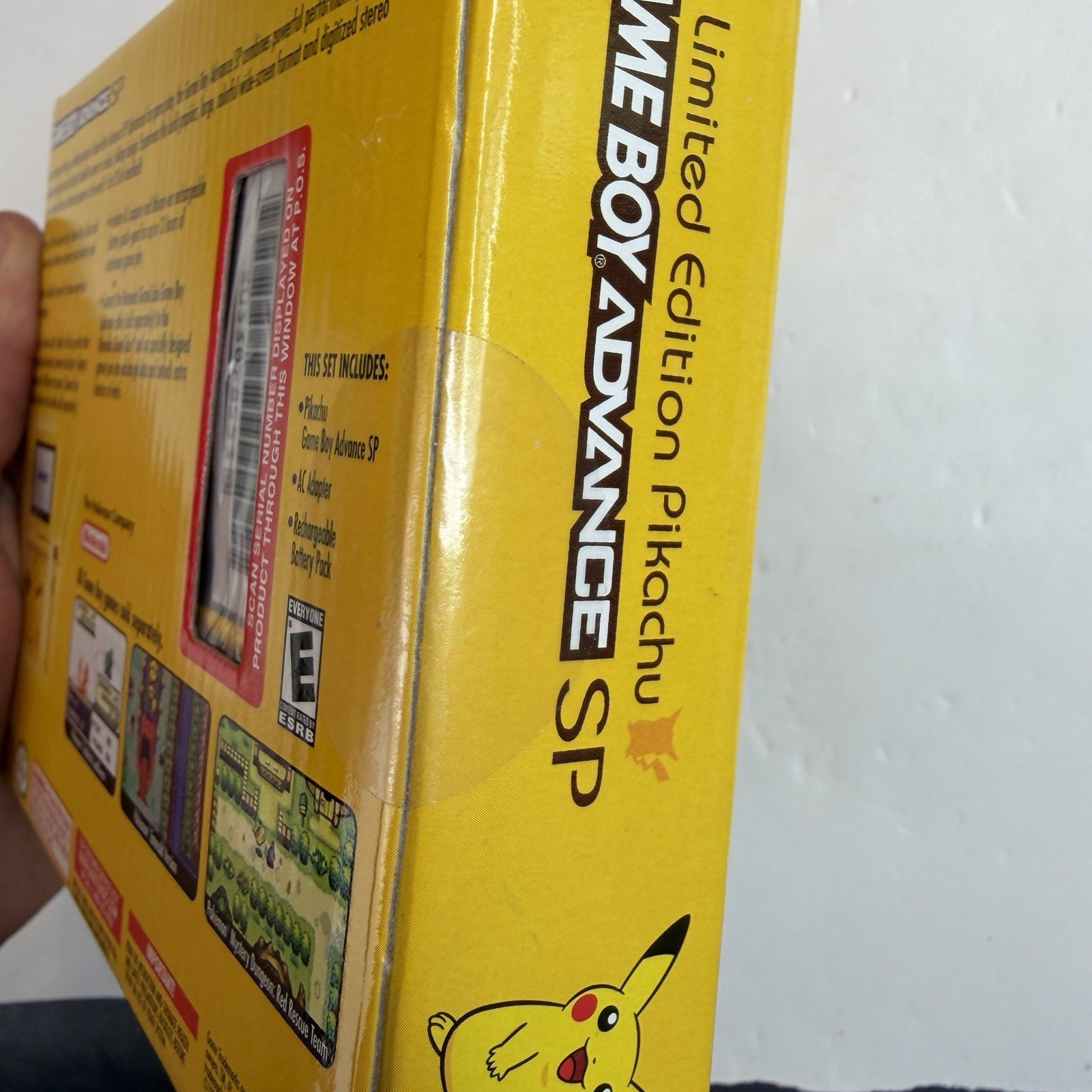 SEALED BRAND NEW Nintendo Game Boy Advance SP Limited Pikachu Edition Toys R US
