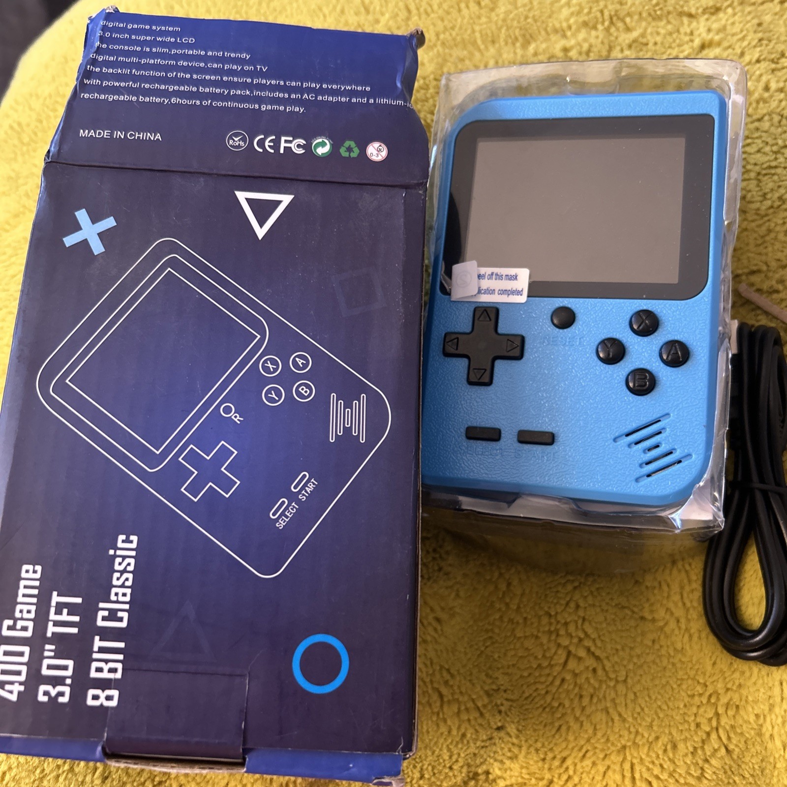Retro Mini Portable Player Play Machine with 400 Classic FC Games,