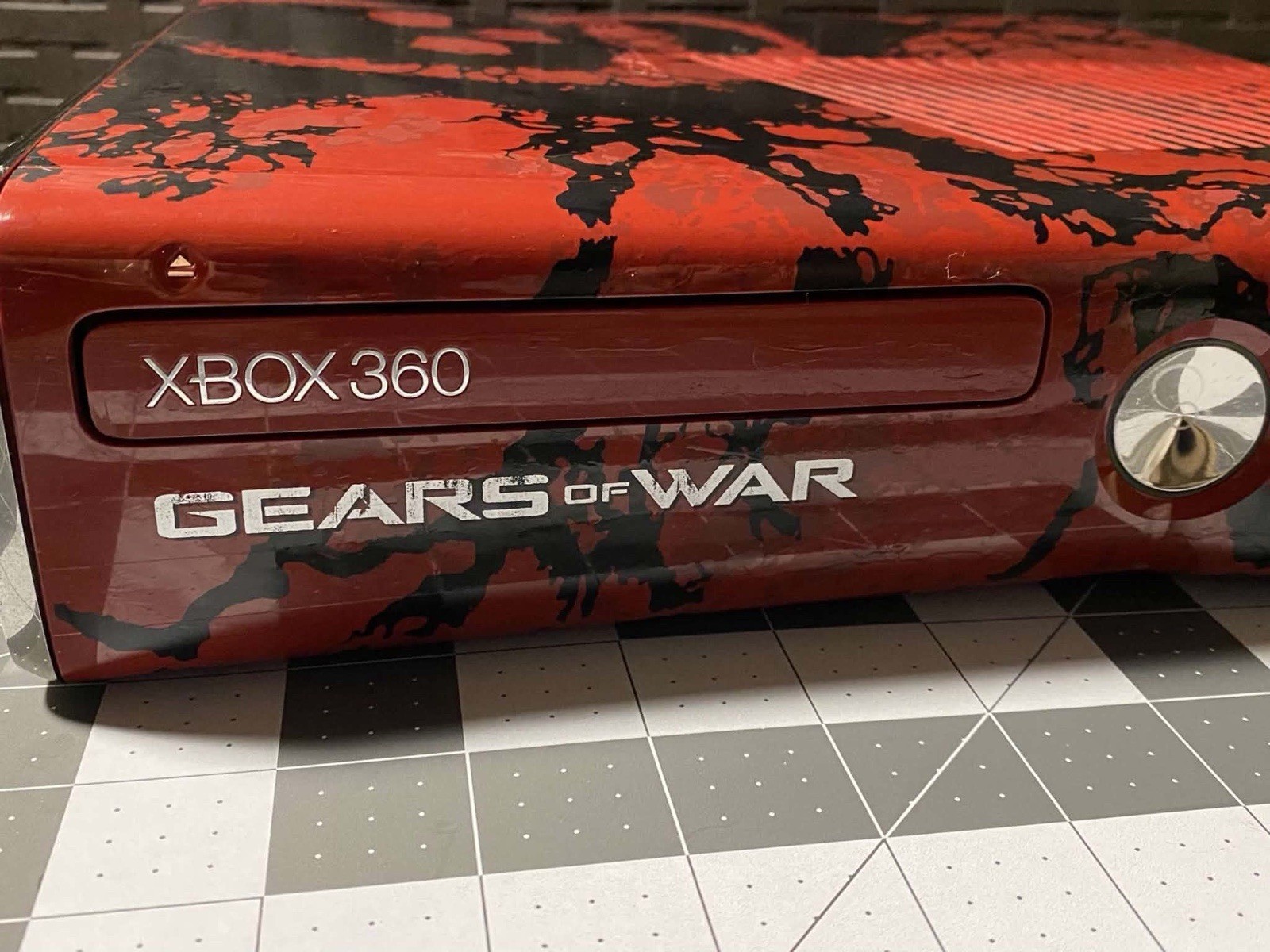 Microsoft Xbox 360 Gears of War Limited Edition 320GB ( Clean)