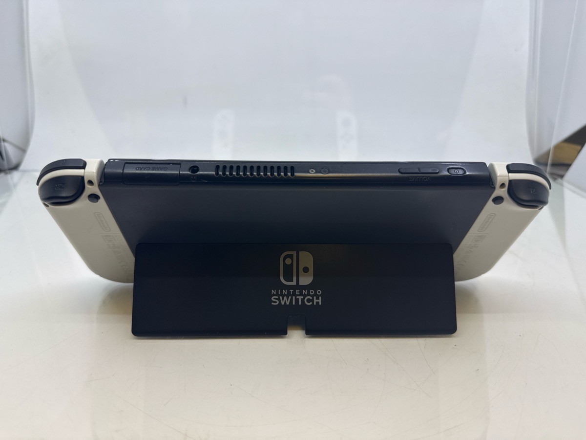 Nintendo Switch Handheld HEG-001 OLED W/Dock & Cords (RO1077551)