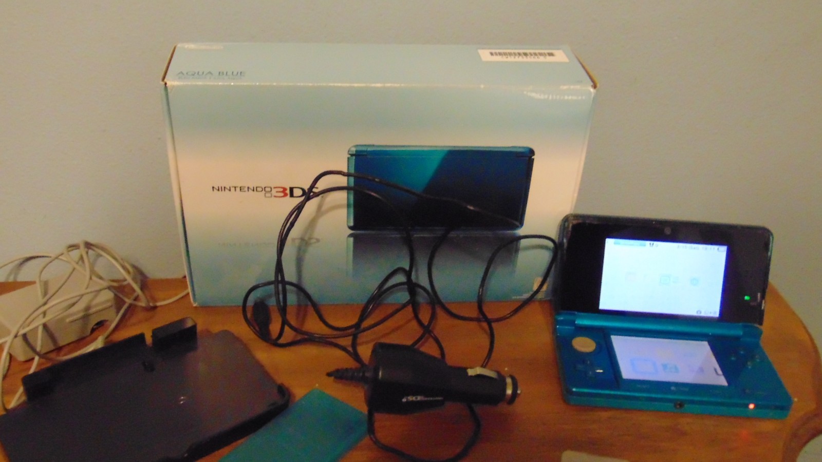 Nintendo 3DS Handheld System – Aqua Blue