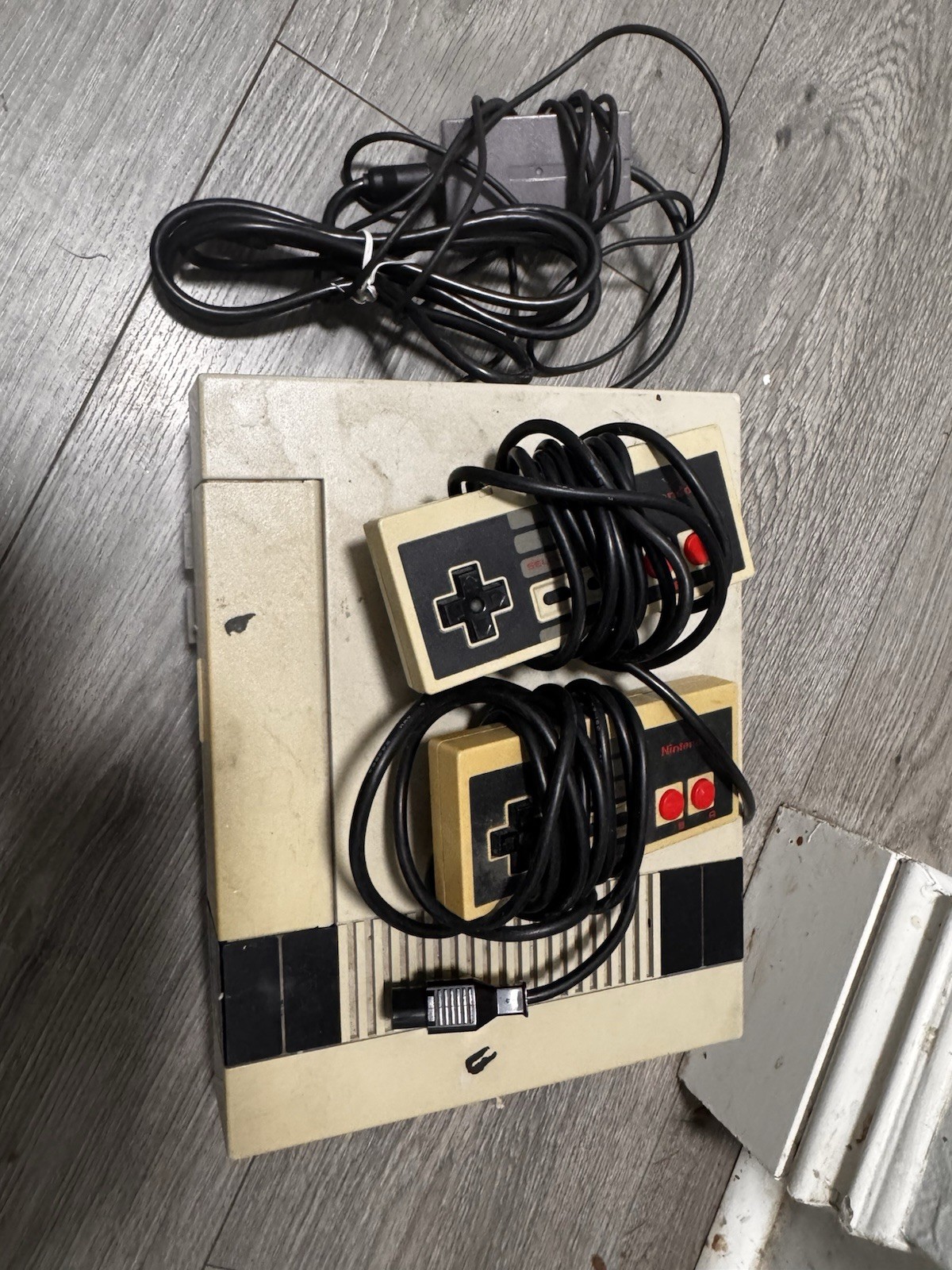 Nintendo NES Gray