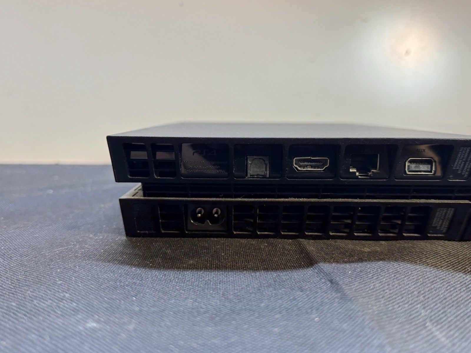 Sony PS4 Console CUH-1001A 500GB Black – ONLY POWER TESTED Console Only