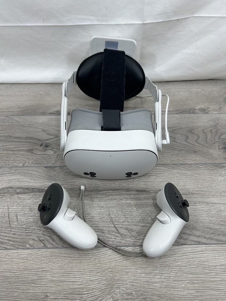 Meta Quest 3S with extra battery headband