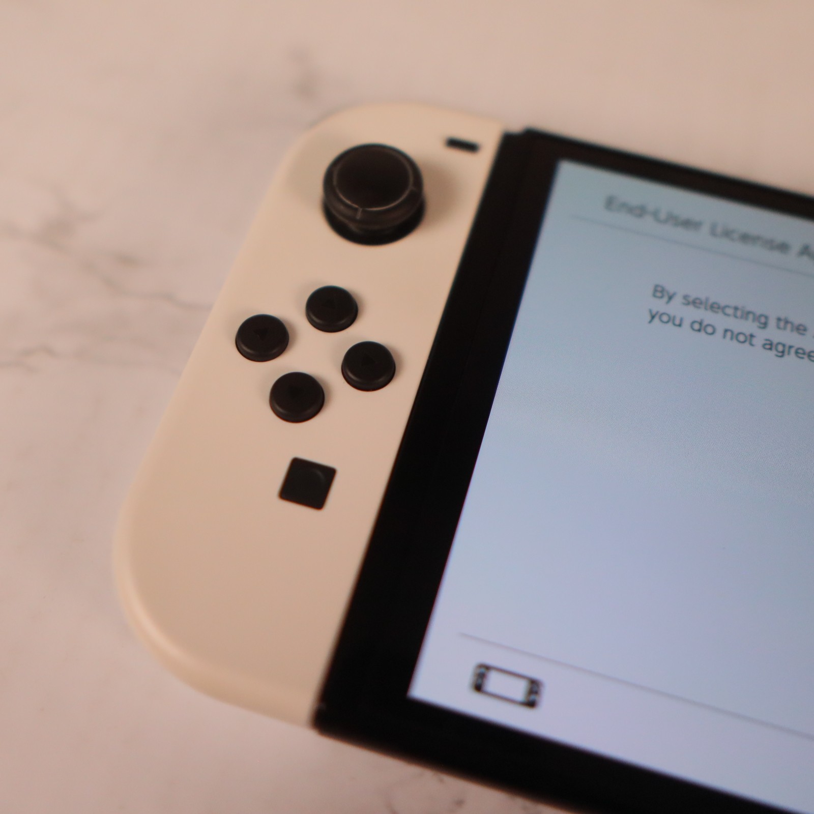 Nintendo Switch – OLED Model with White Joy-Con, Dock, and Charger