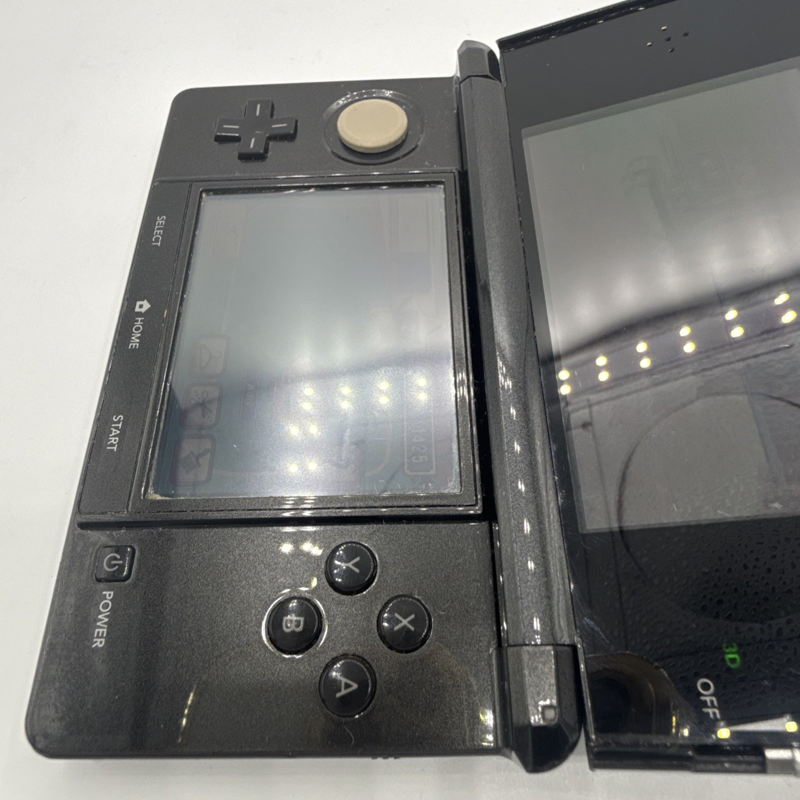 Nintendo 3DS Console Bundle Black Gray: Charger, Dock, SD Card, 3 Games