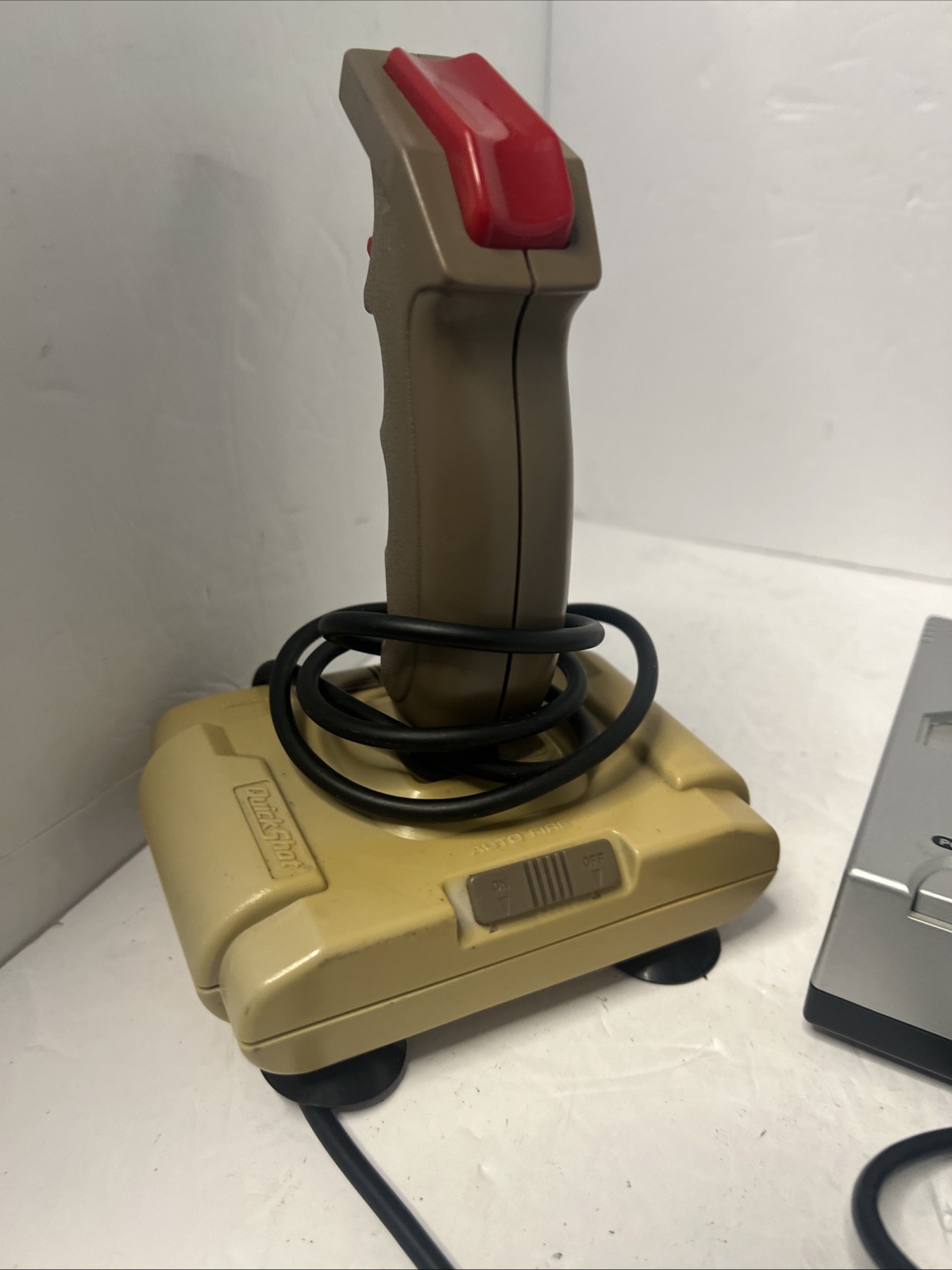 Retro-Bit Entertainment System – Silver & Black Console Controller And Joystick