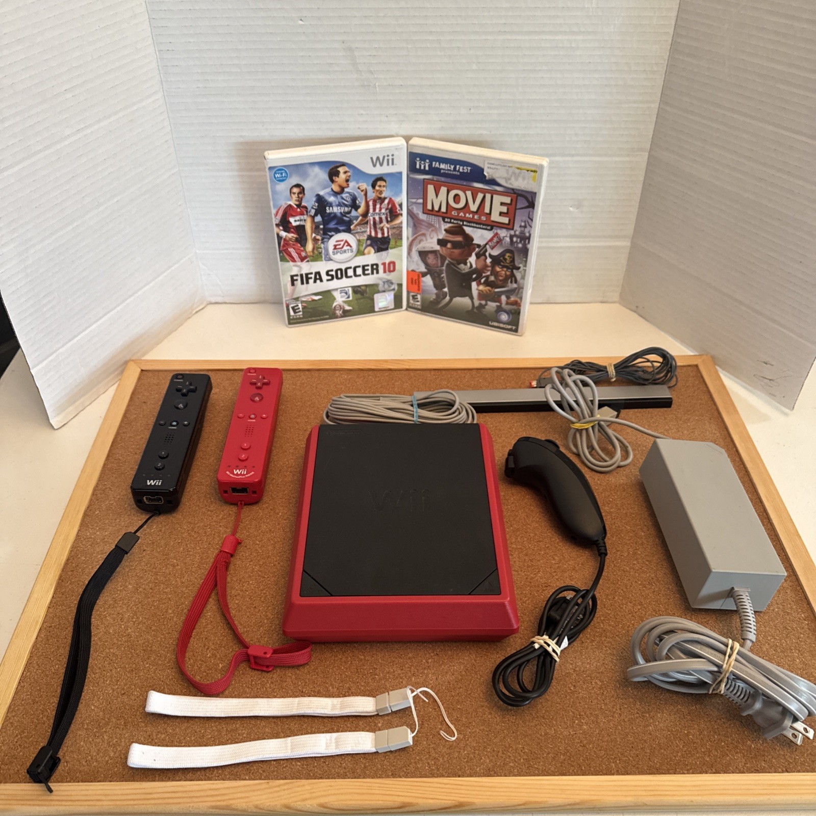 NINTENDO WII MINI RED SYSTEM 2 WII REMOTE NUNCHUK CONSOLE CONTROLLER HOOKUPS