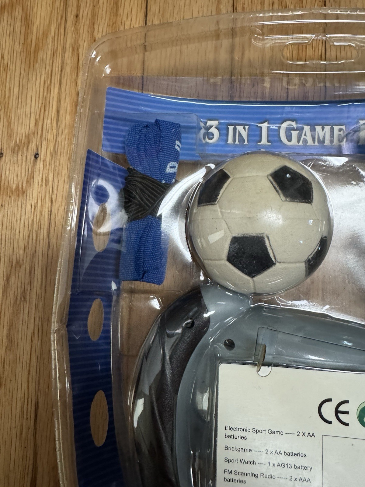 Vtg 90s Soccer Football Futball Handheld LCD Game Sport Watch Calculator Radio