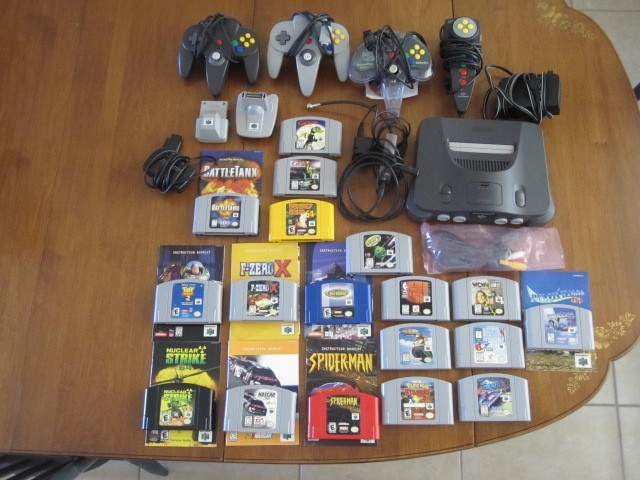 NINTENDO 64 BUNDLE 18 GAMES CONSOLE 4 CONTROLLERS MORE