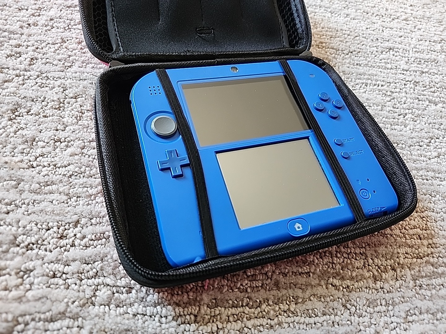 Nintendo 2DS Black/Blue Console w/ Charger, Games & Case, GREAT! Ships TODAY!
