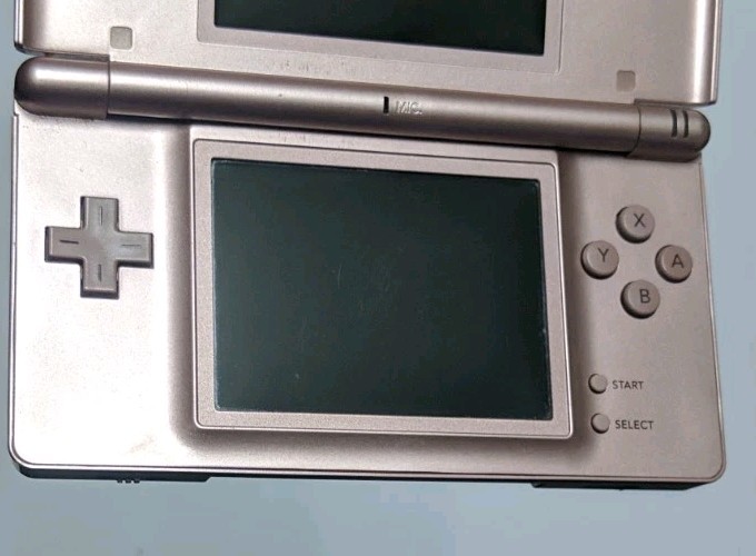 Nintendo DS Lite Console Metallic Rose Pink w/ Games SUPER CLEAN LIGHTLY USED