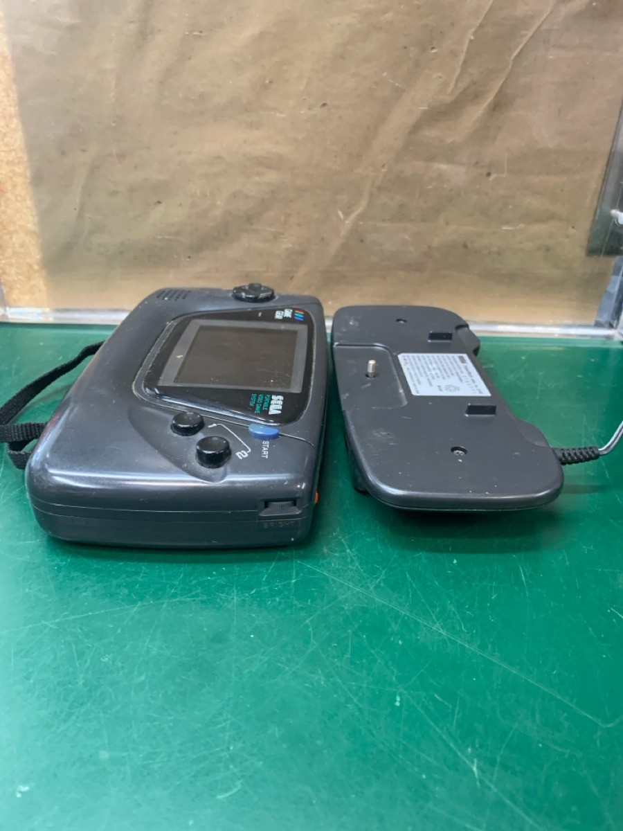 Sega Game Gear 2110 Battery Powered Game System – Defective/As-IS (E10049695)