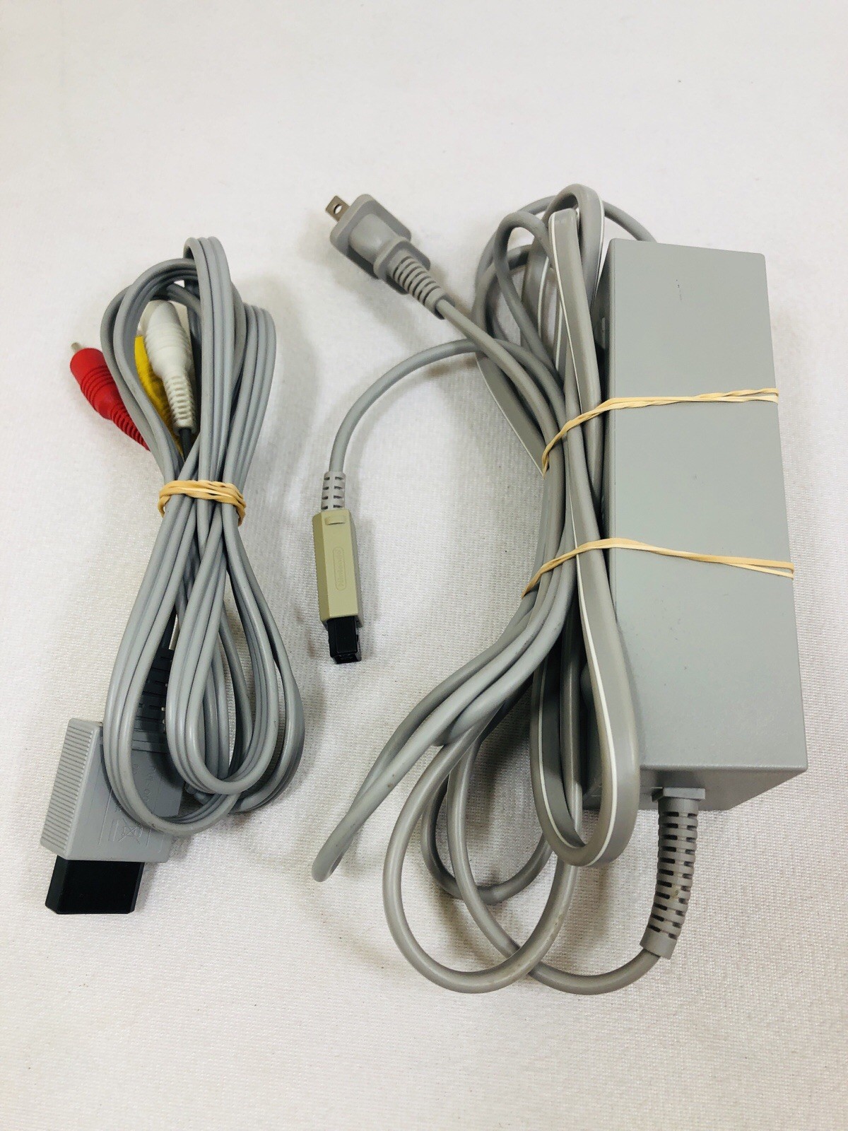 Nintendo Wii RVL-201 Mini Red + 3 Games Cords & Controller Tested Working Read