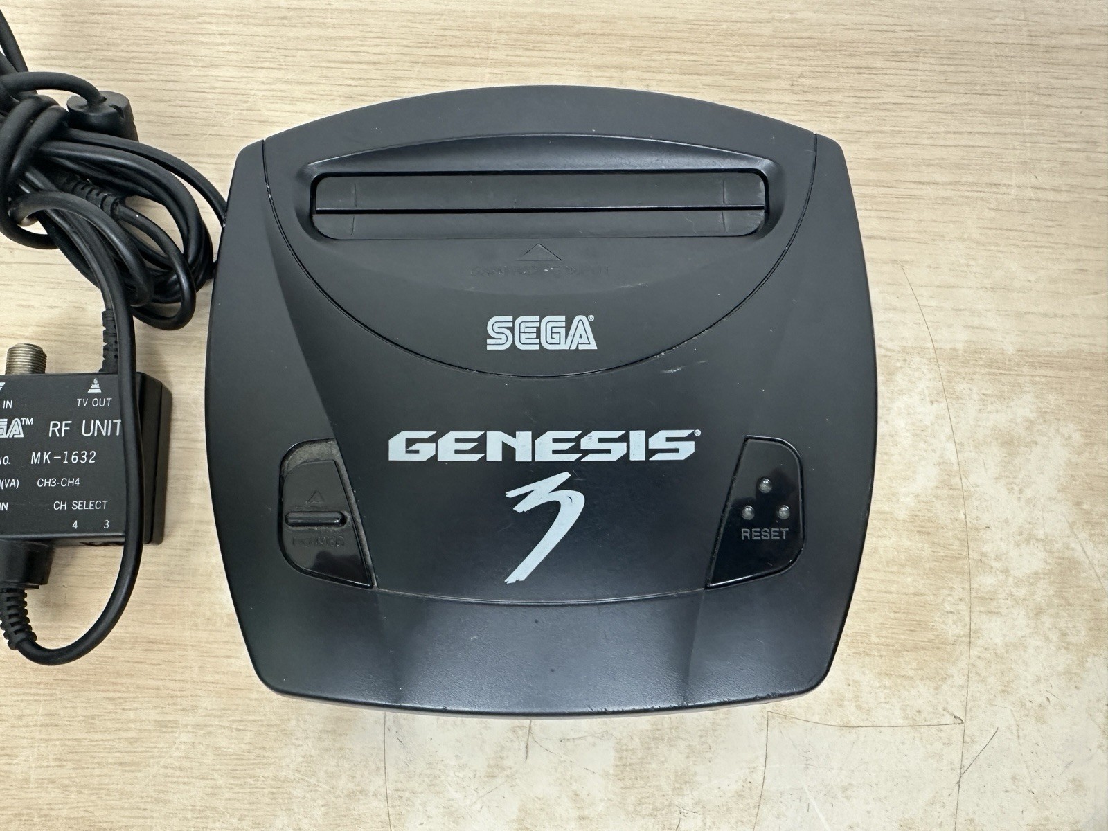 Sega Genesis Model 3 MK-1461 Console w/ OEM Controller, A/V Cord & Power – WORKS