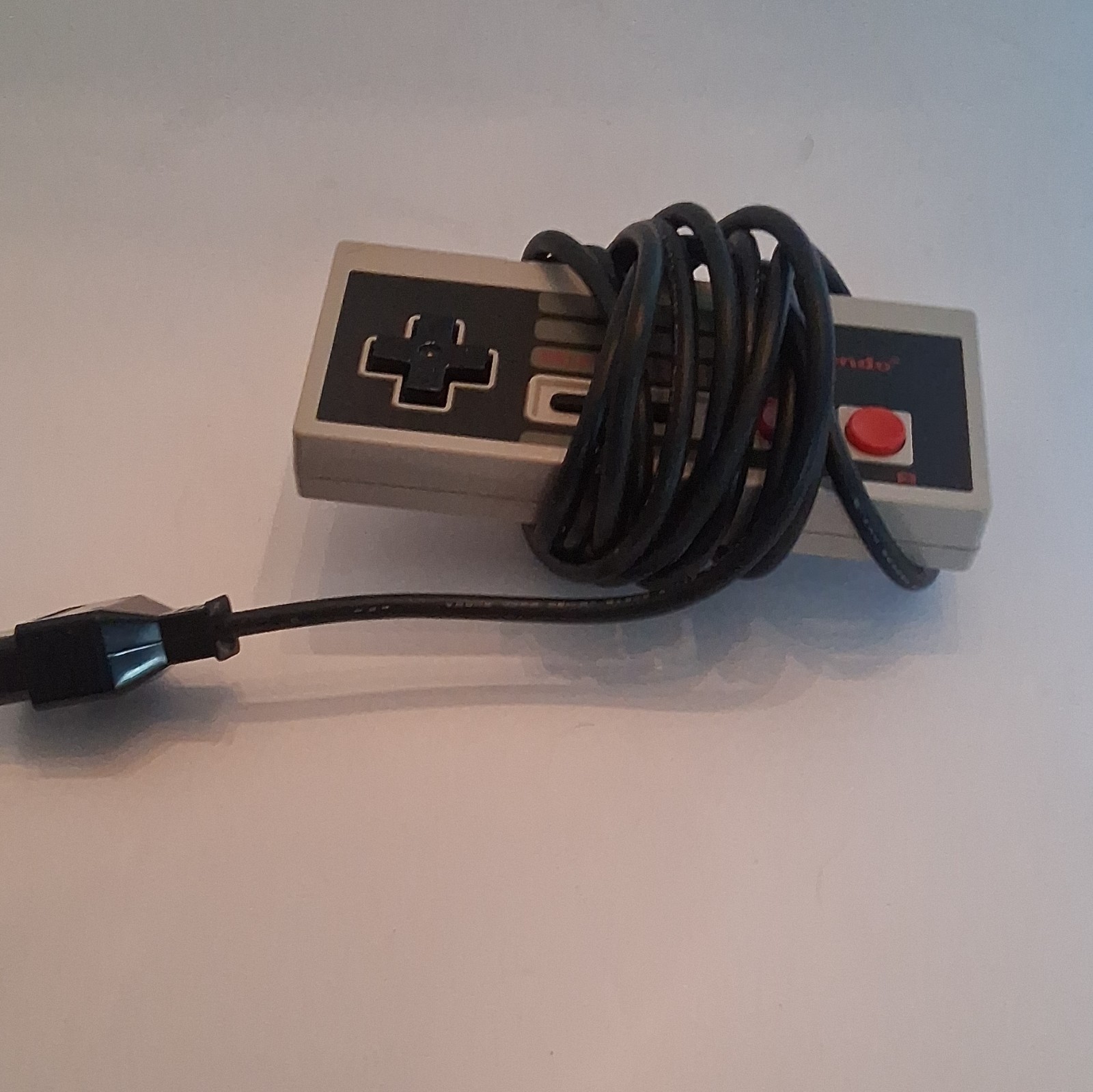 Nintendo NES Action Set NES-001 NTSC-U/C w Zapper SMB/Duck Hunt In Box