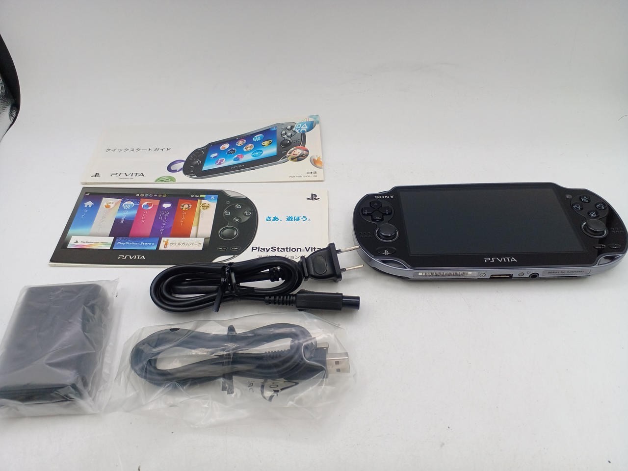 Sony PS Vita 3G Wi-Fi Crystal Black PCH-1100AA01 Complete Set A1610
