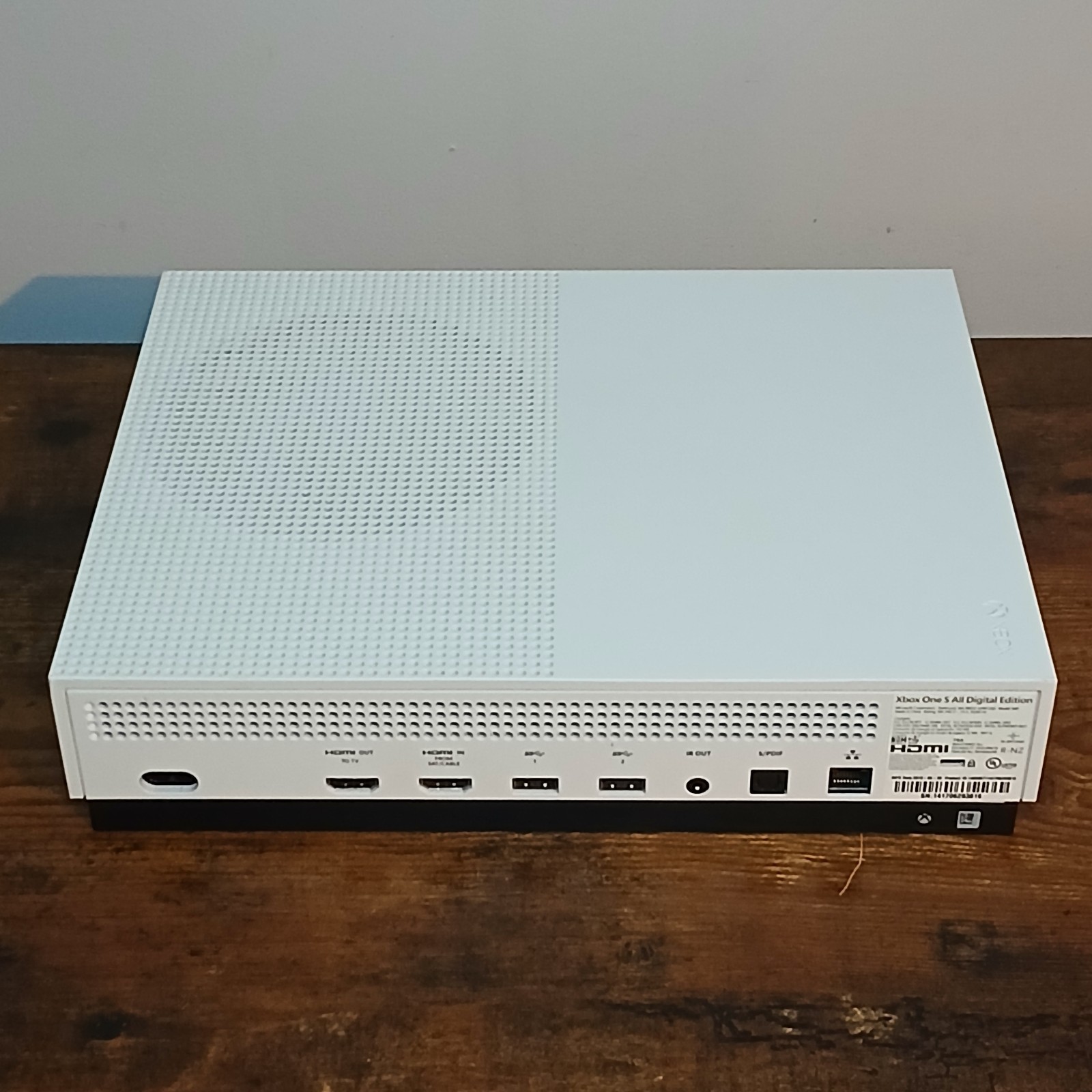 Xbox One S All‑Digital Edition 1TB Console – White – Tested – No Disc Drive