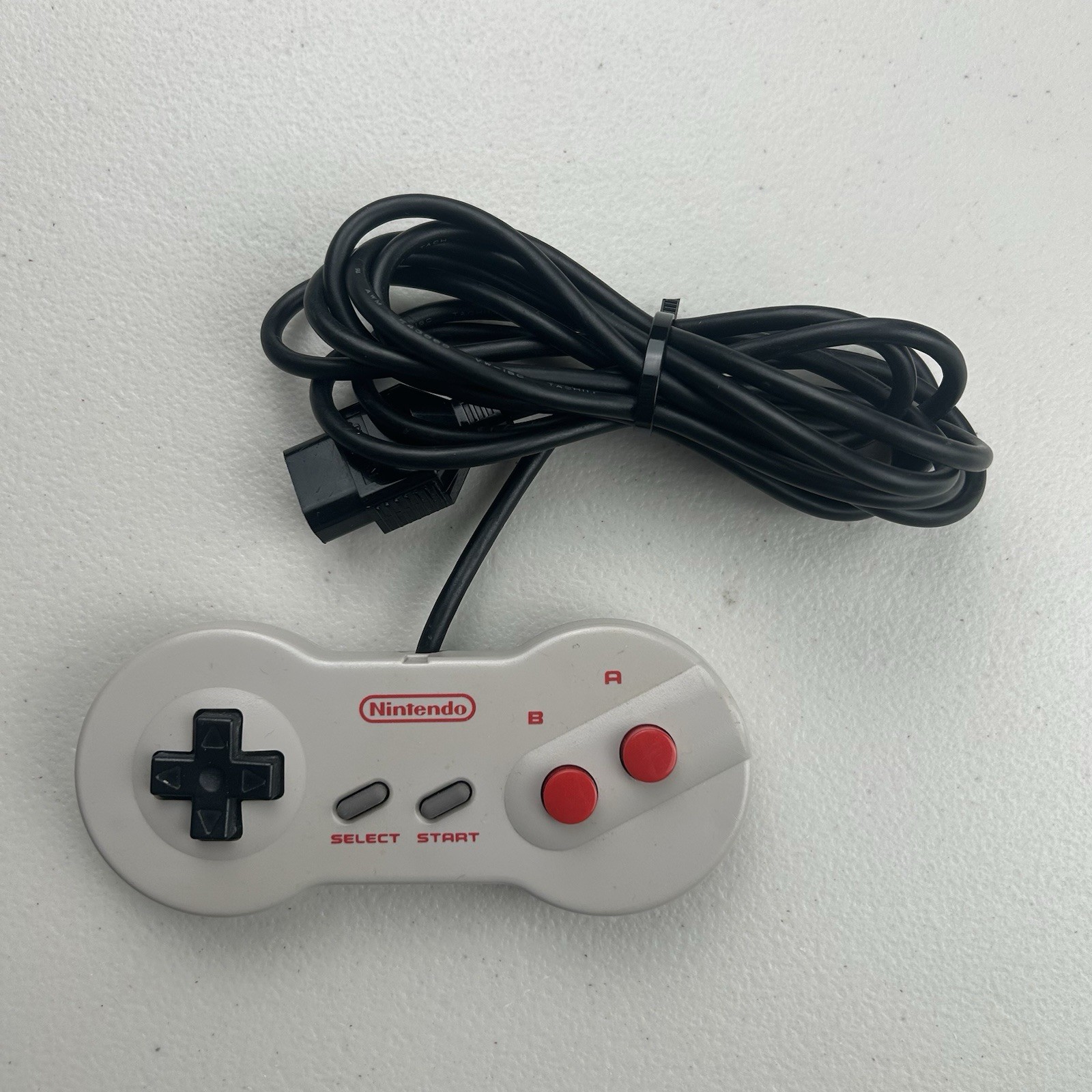 Nintendo NES Console Bundle NES-001 Dogbone Controller + 3 Controllers + MORE