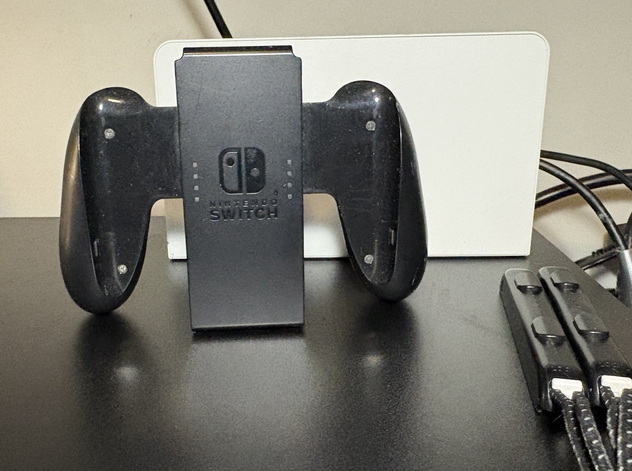 Nintendo Switch OLED Model 32GB Console White Joy-Con, Dock, HDMI TV Ready