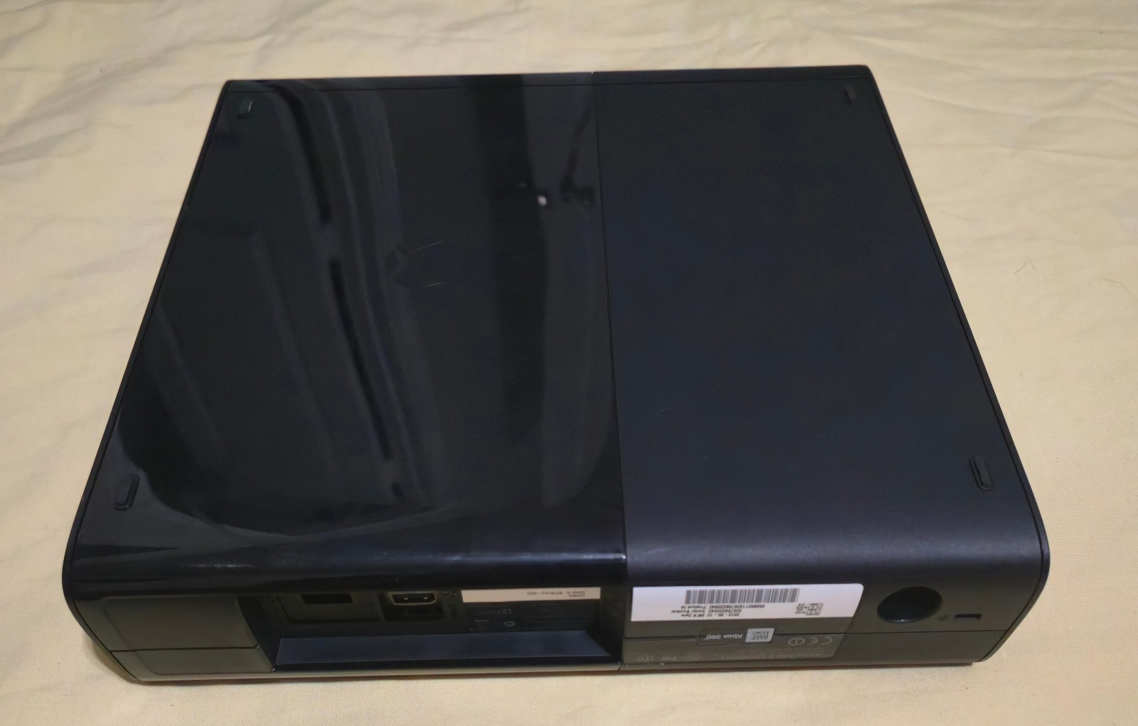 Microsoft Xbox 360 E 250GB Console System Black 1538 With Controller & Cables