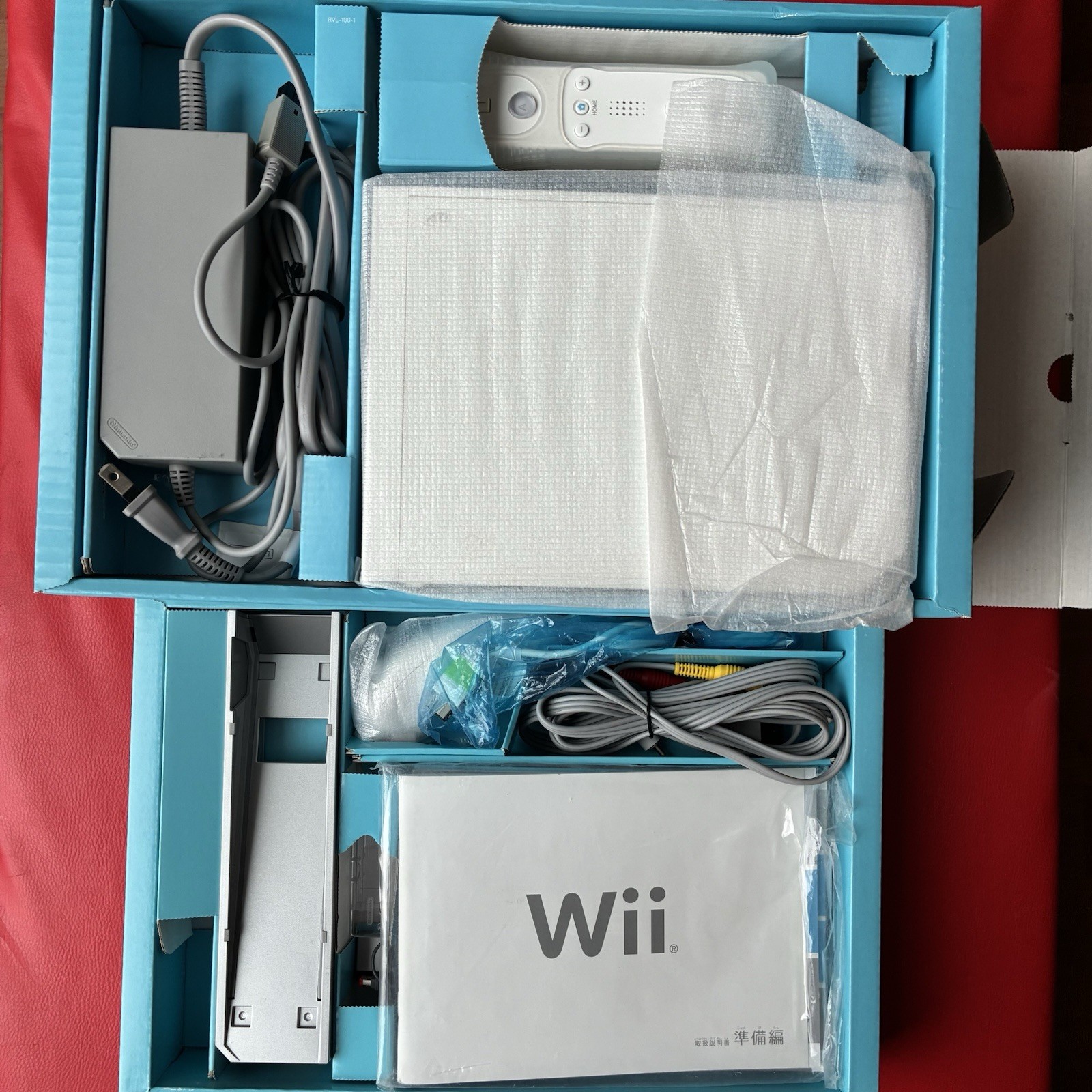 Nintendo Wii Console CIB (EXCELLENT) RLV001 – JPN w/ 3 classic games (NTSC-J)