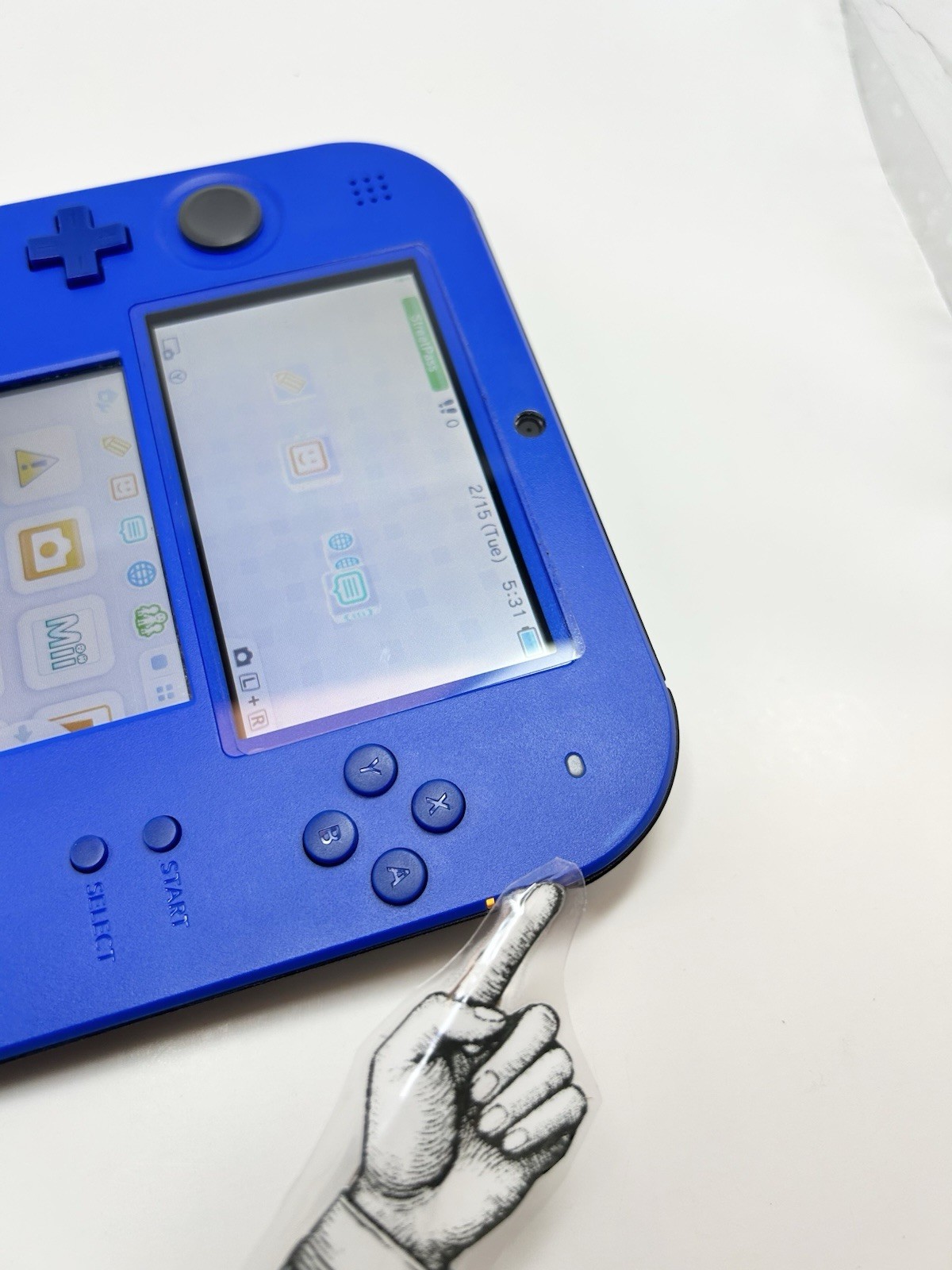 Nintendo 2DS Handheld Game Console FTR-001 Electric Blue – With charger