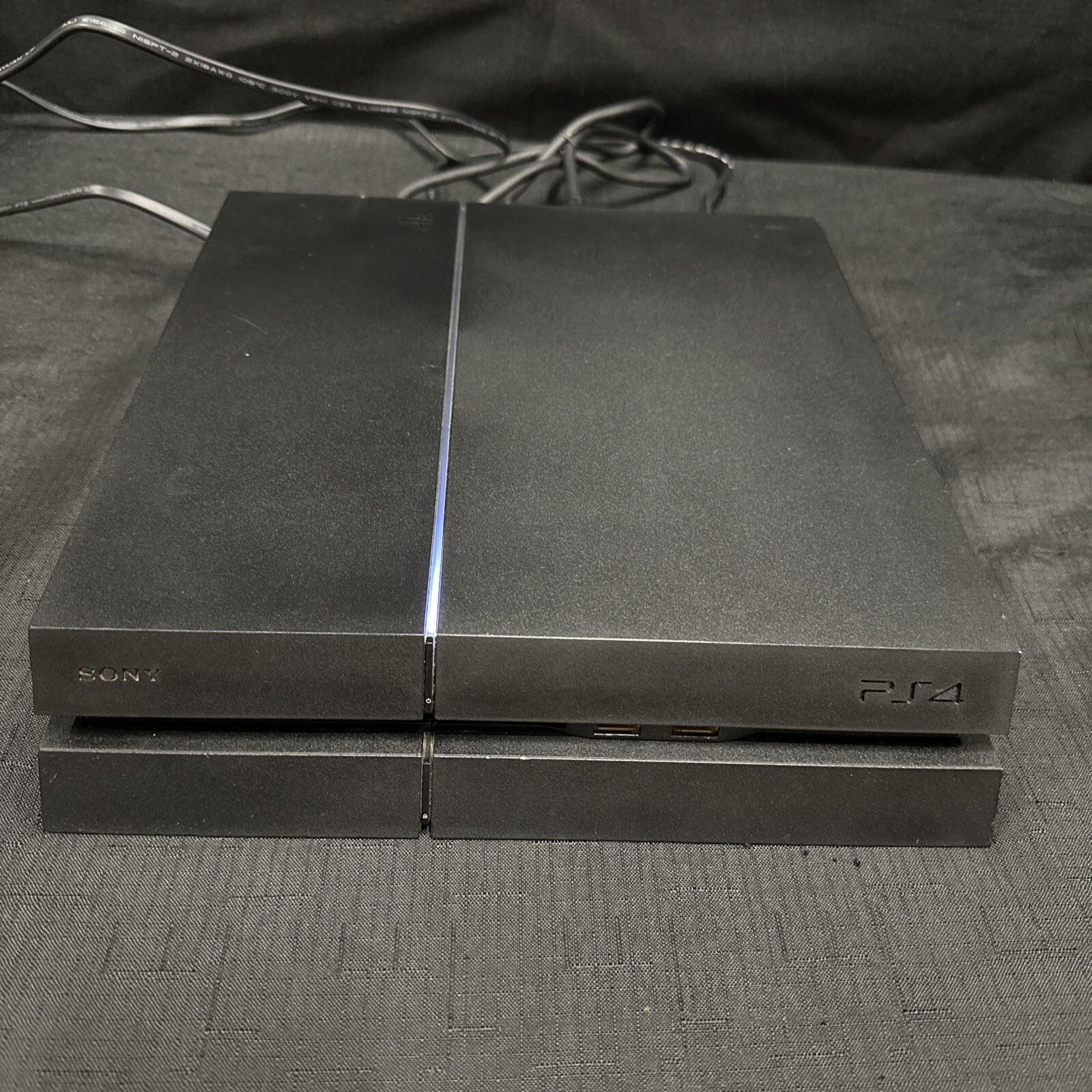 Sony PlayStation 4 PS4 Slim (CVH-2215B) 500GB Gaming Console Only Jet Black