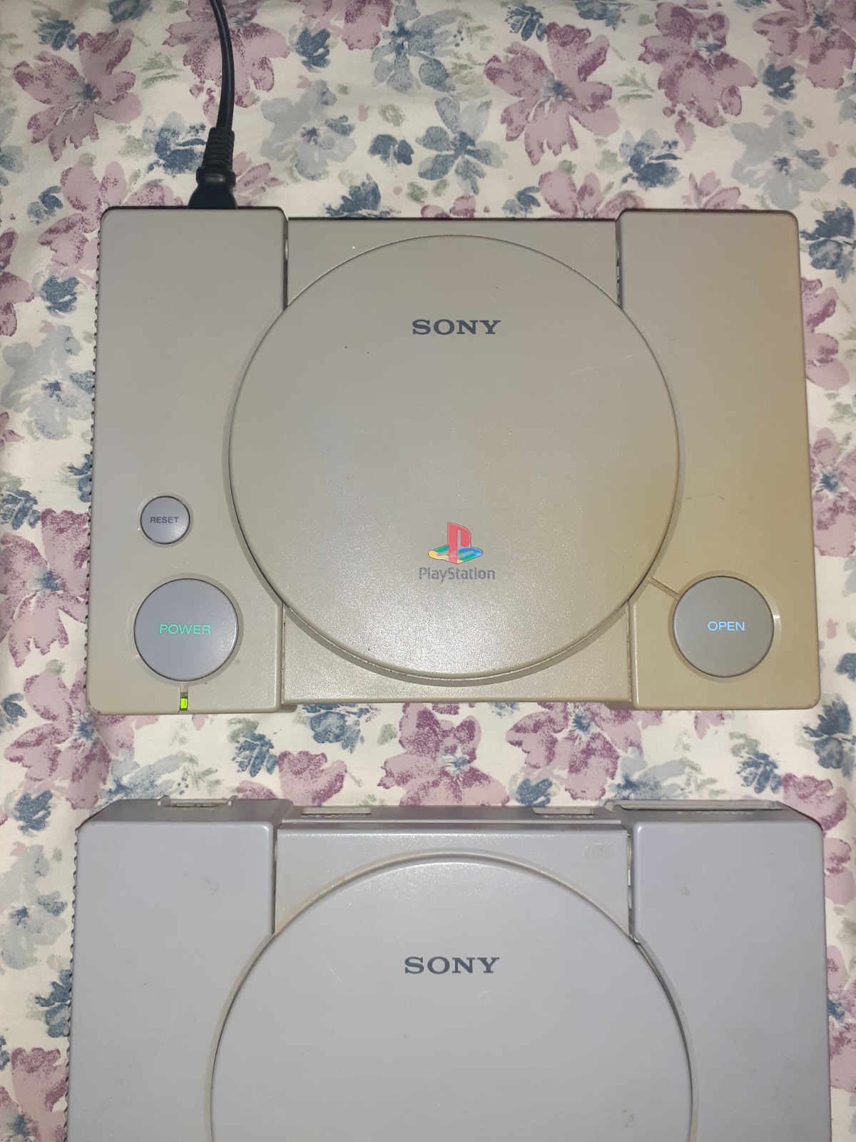 *Junk* Sony Playstation 1 PS1 Console System Only Lot 2 SCPH-7501 power-untested