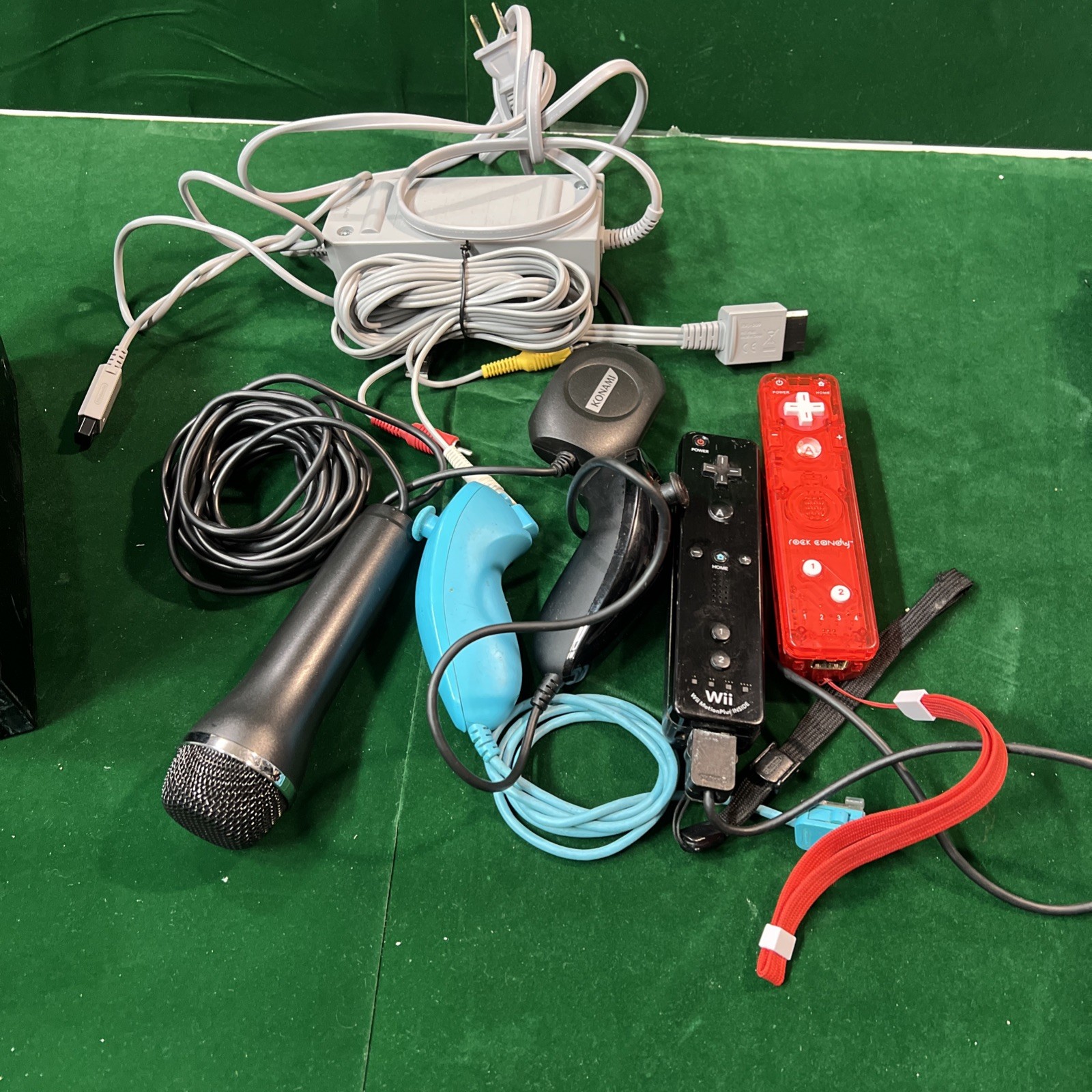 Nintendo Wii Bundle RVL 101 Black Bundle