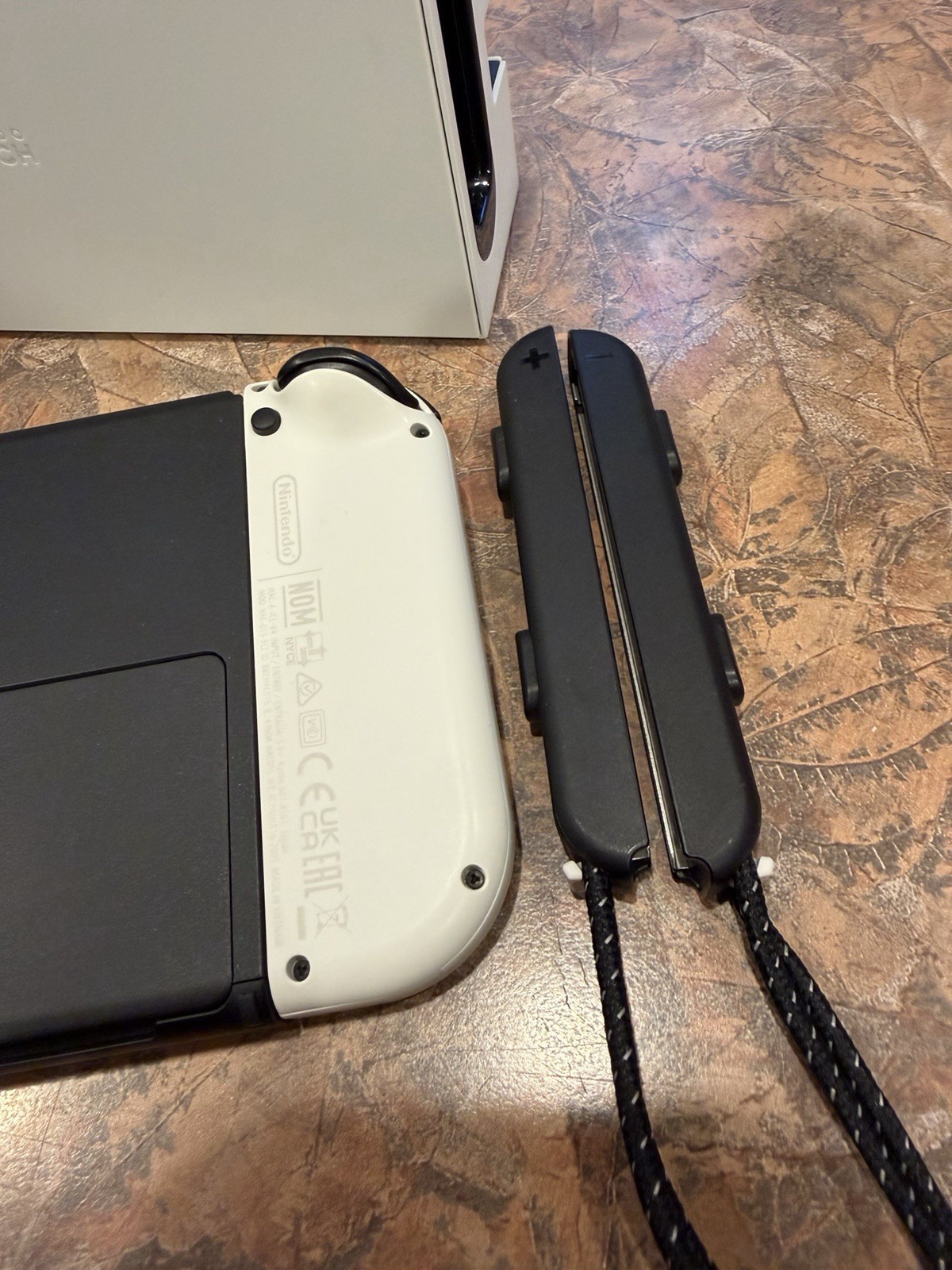 Nintendo Switch (OLED Model) White/Black 64GB Console w/ Dock Joy-Con Wi-Fi