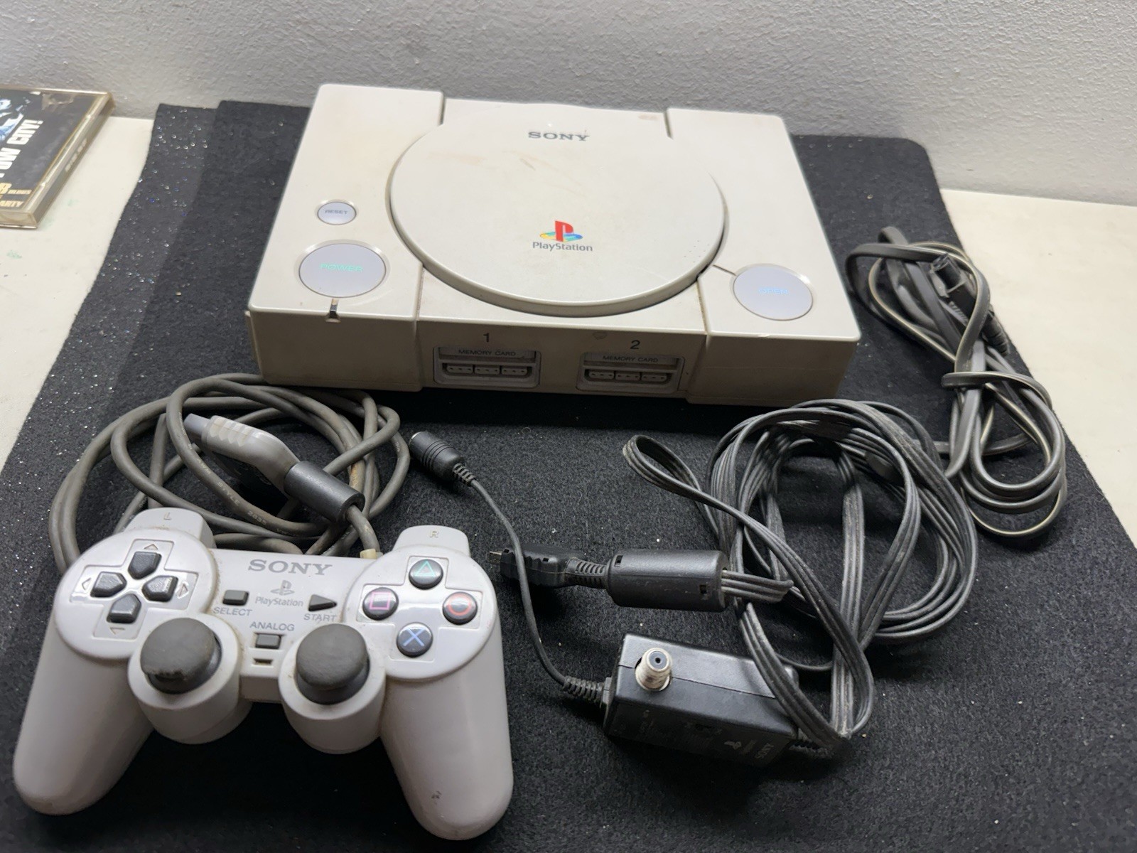 Sony Playstation 1 Console. Grey (SCPH-7501) TESTED + Original Controller PS1