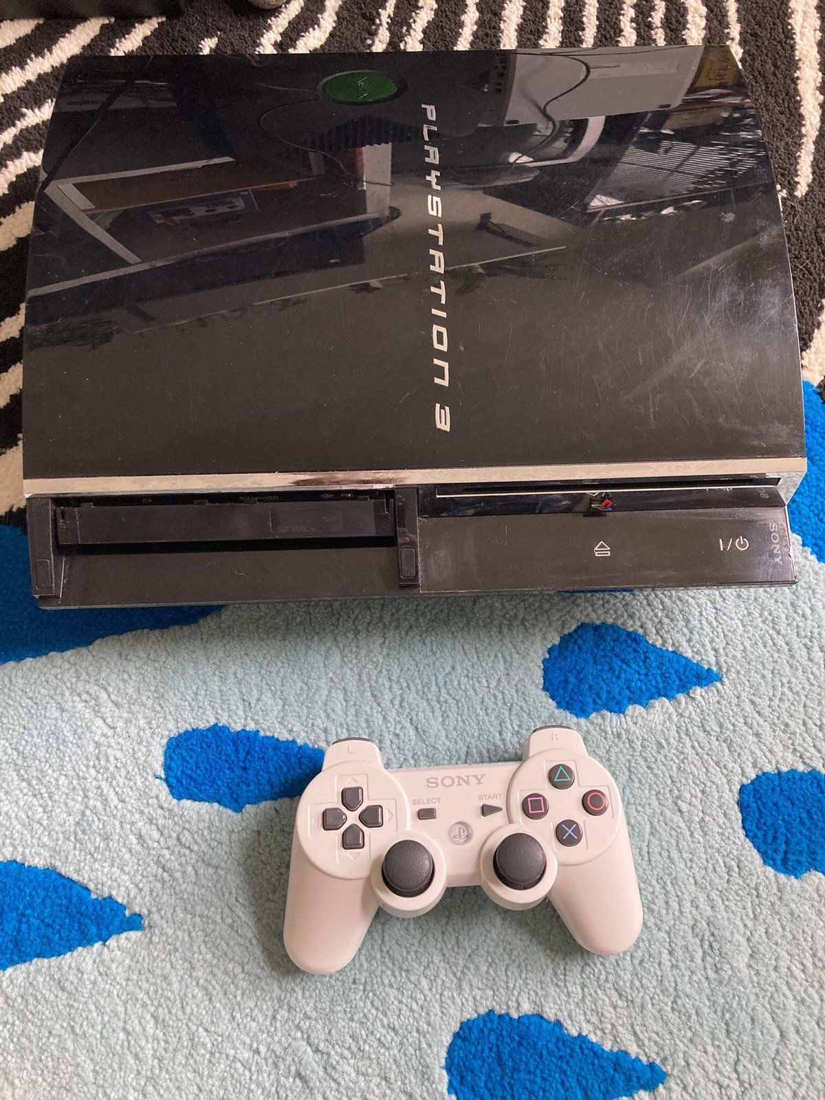 Playstation 3 Backwards Compatible Console 80GB CECHE01 With Controller