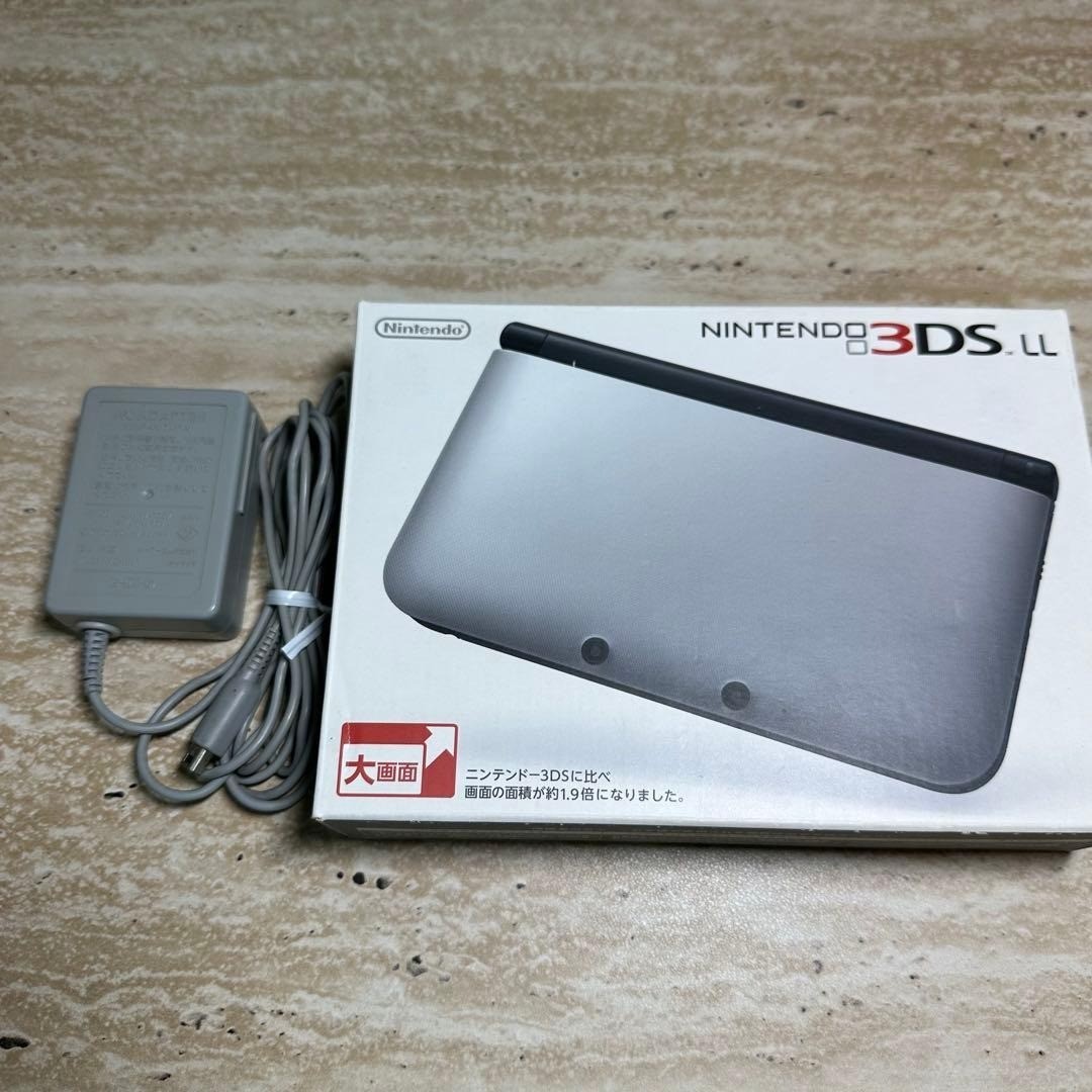 Nintendo 3DS LL Silver Black Console Boxed Complete Tested Working 6544