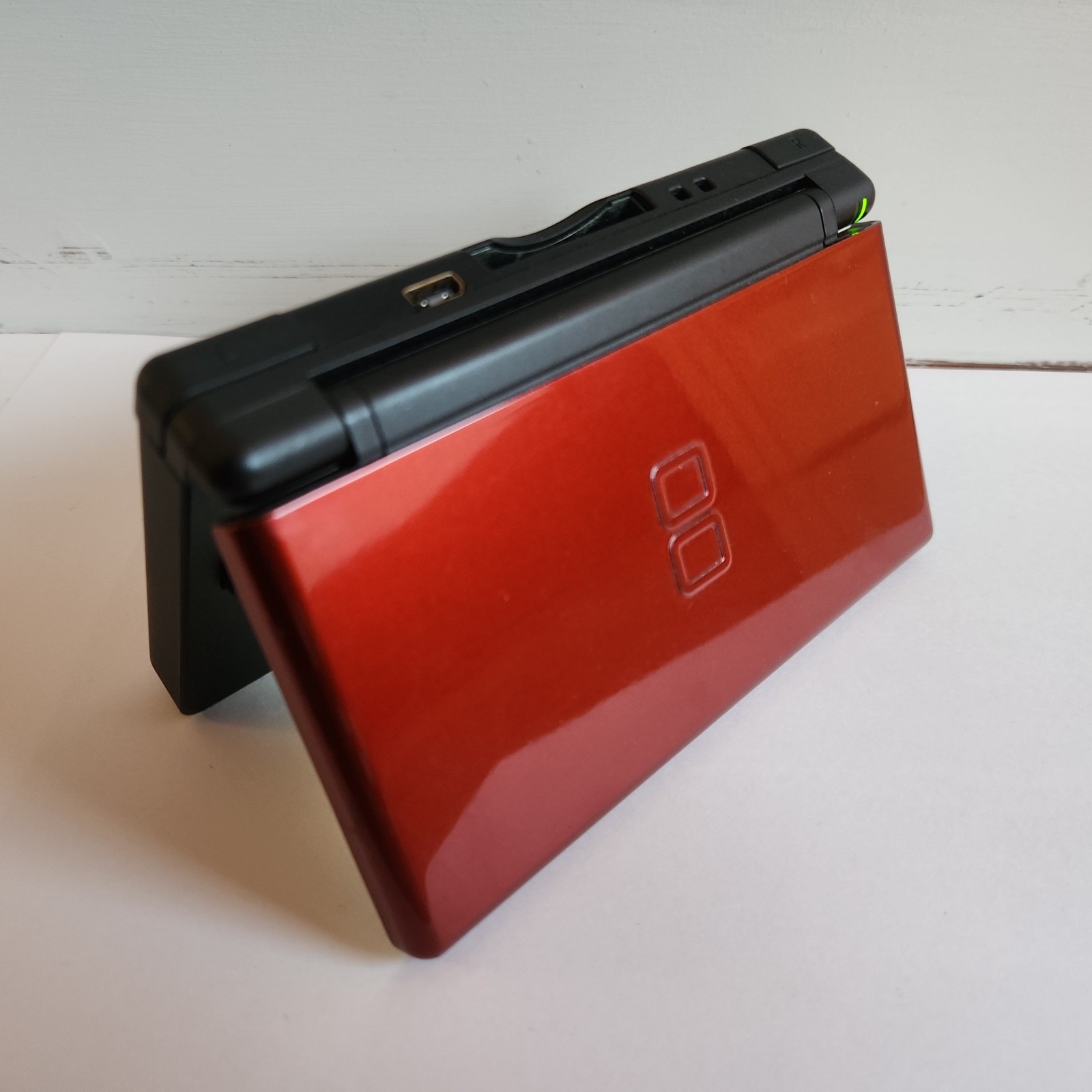 Nintendo DS Lite Red/Black boxed /w insert, manuals and accessories – Aust model