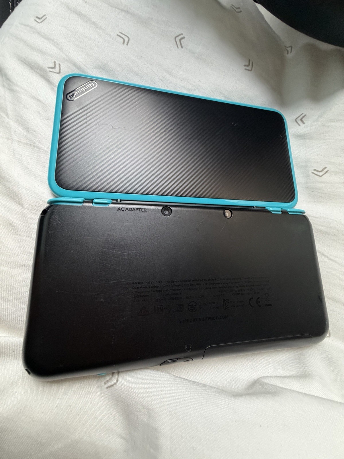 “New” Nintendo 2DS XL Black Turquoise TESTED With Stylus – CONSOLE ONLY- GREAT