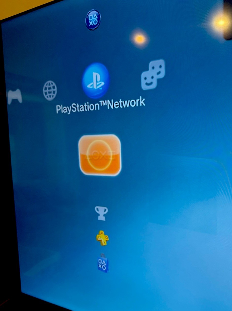 Sony PlayStation 3 PS3 Black 80GB Powers On-Shuts Off Org. Box, Controller -READ